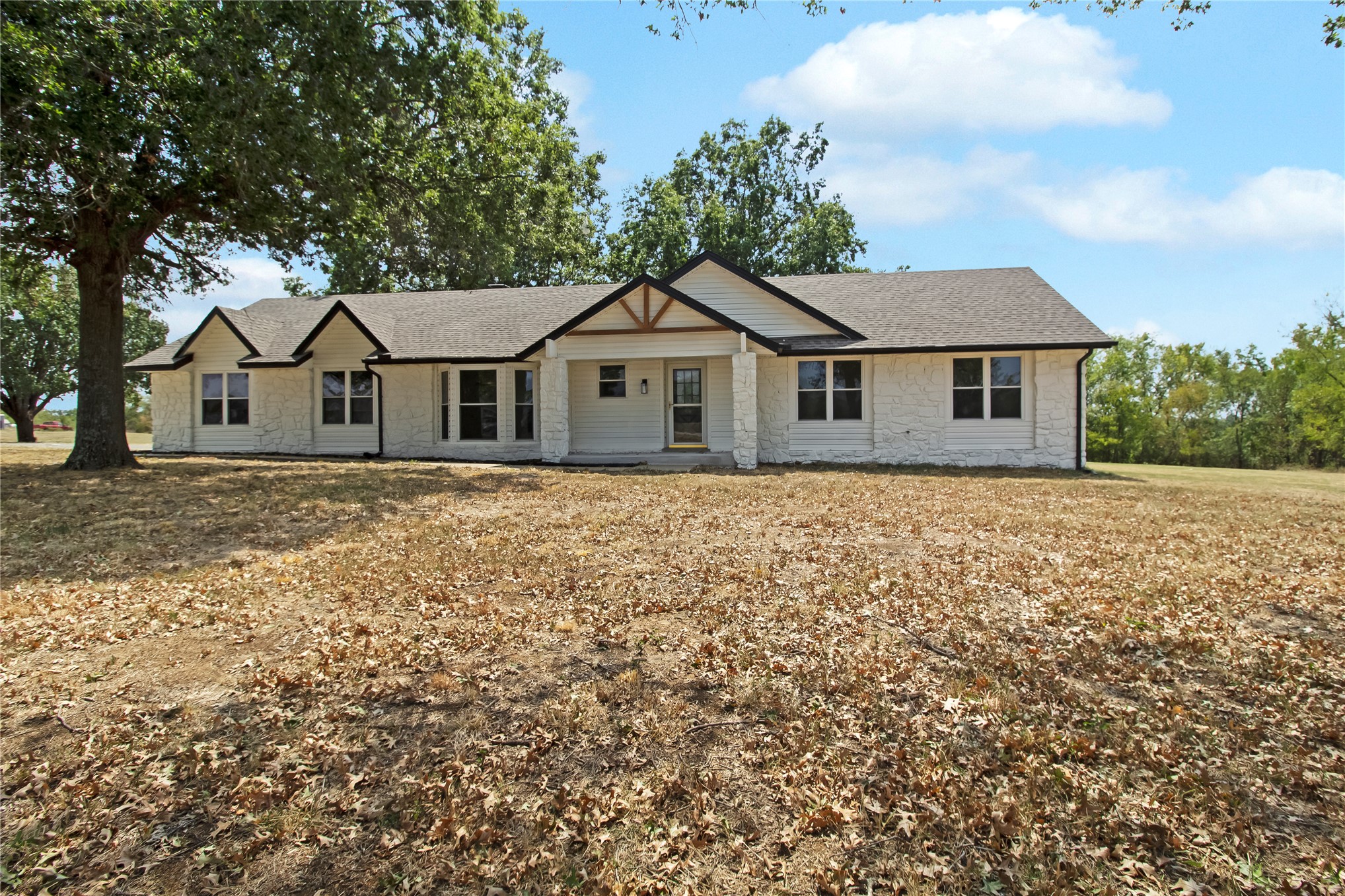 19224 E Shannon Drive Property Photo 1