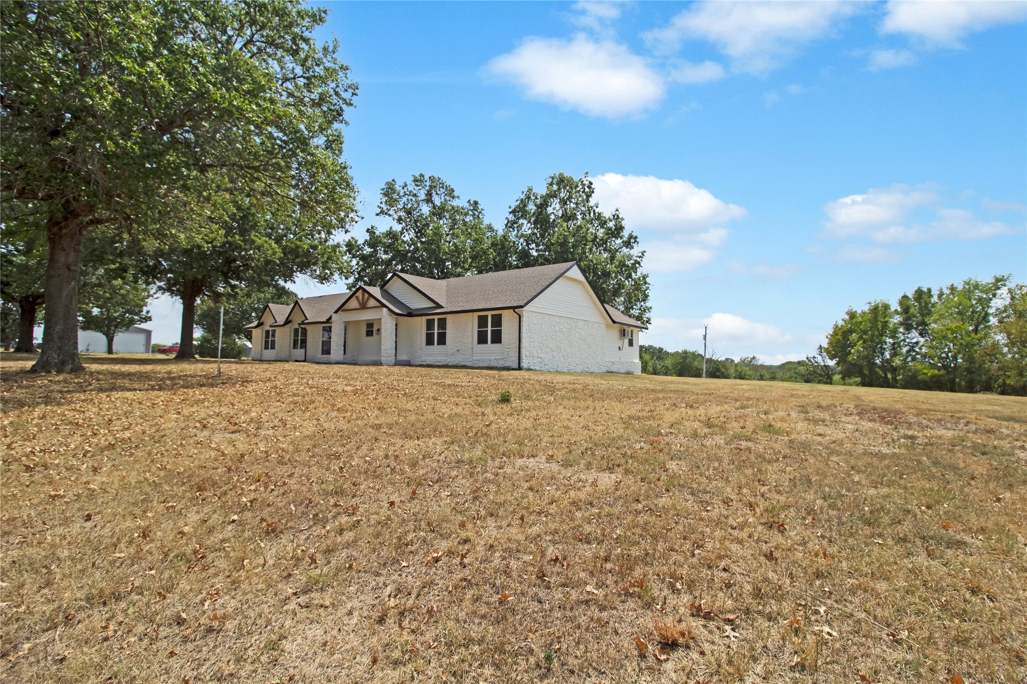 19224 E Shannon Drive Property Photo 2