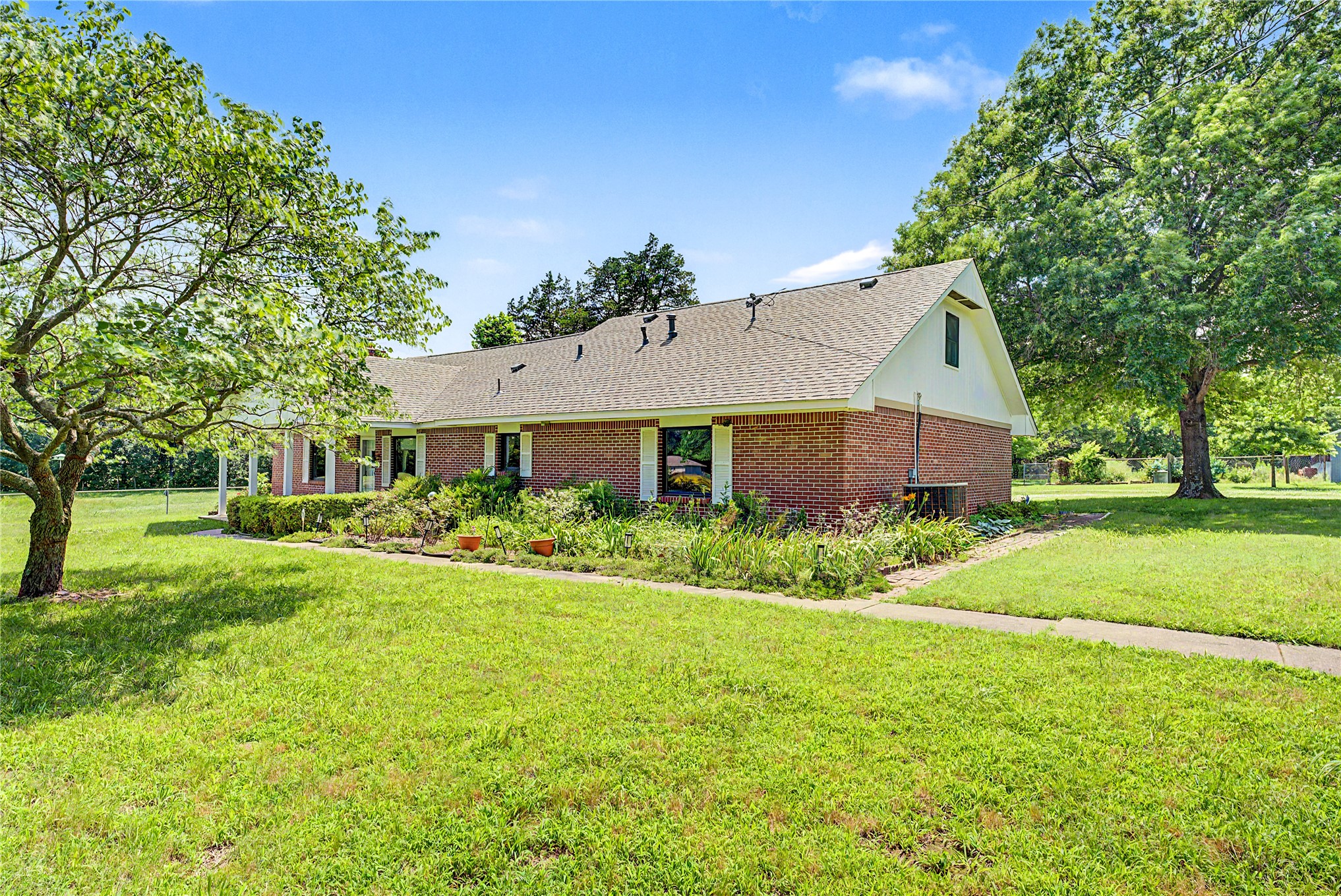 267 County Road 3013 Property Photo 3