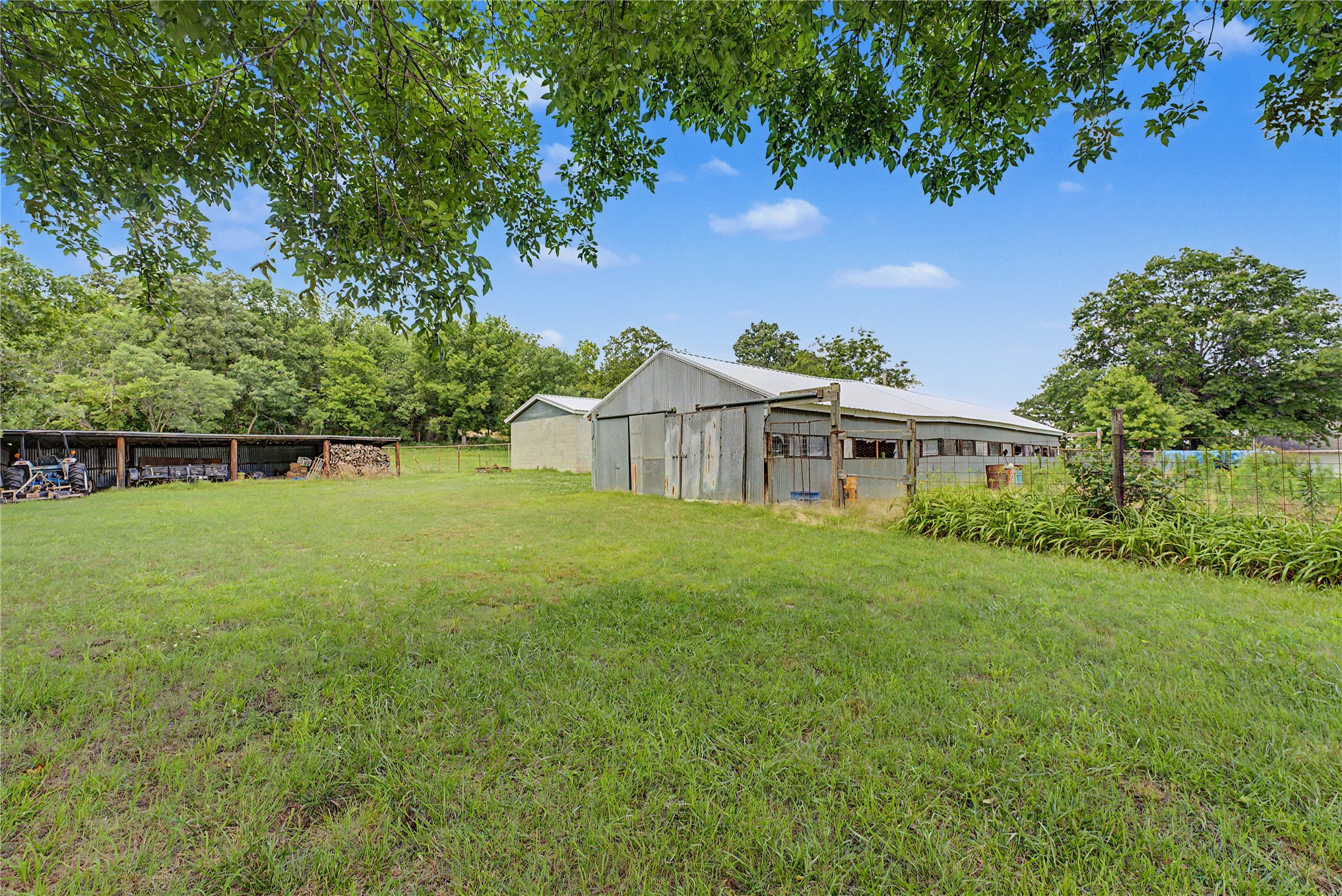267 County Road 3013 Property Photo 32
