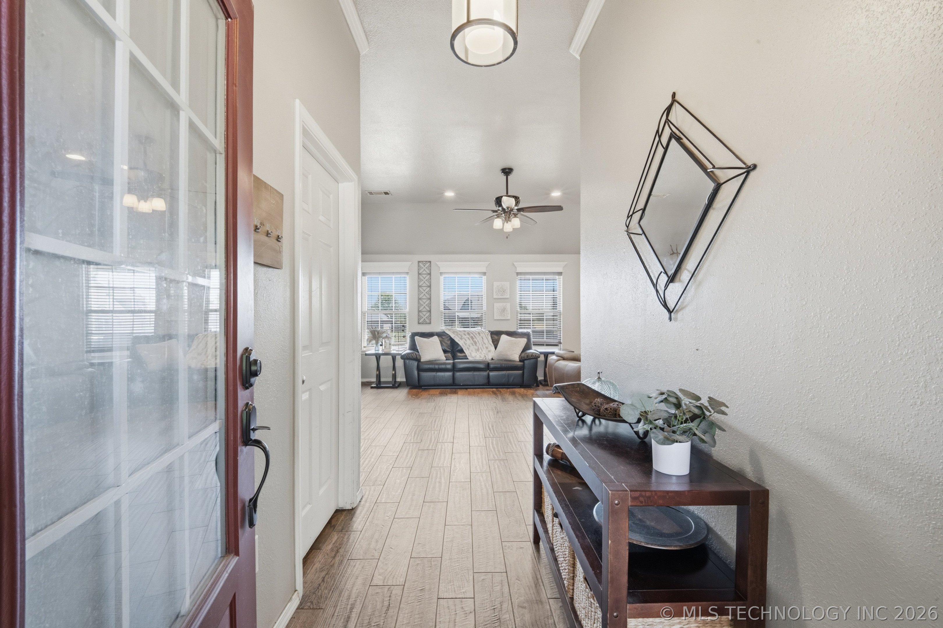2111 S Javine Street Property Photo 5