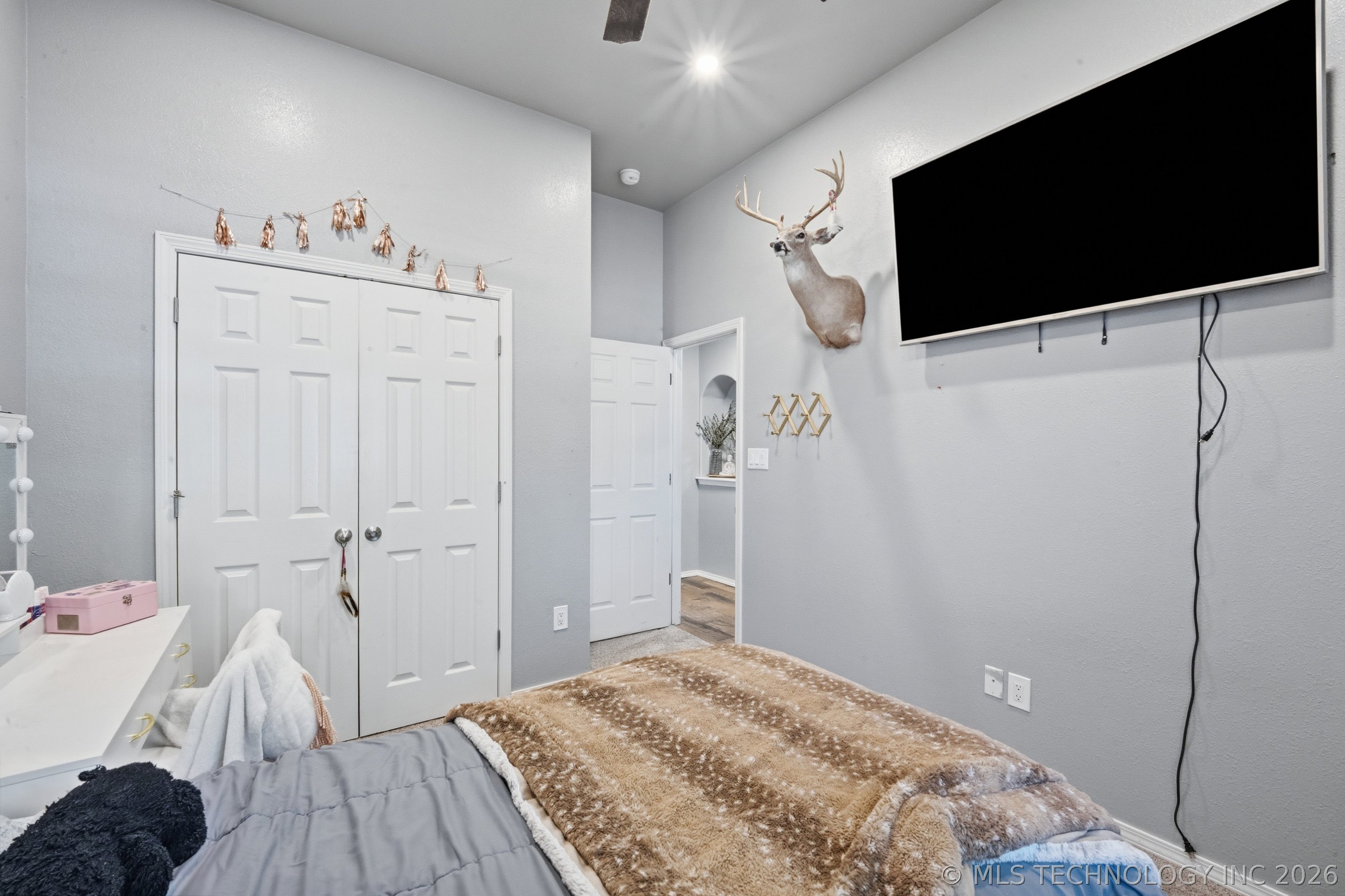 2111 S Javine Street Property Photo 23