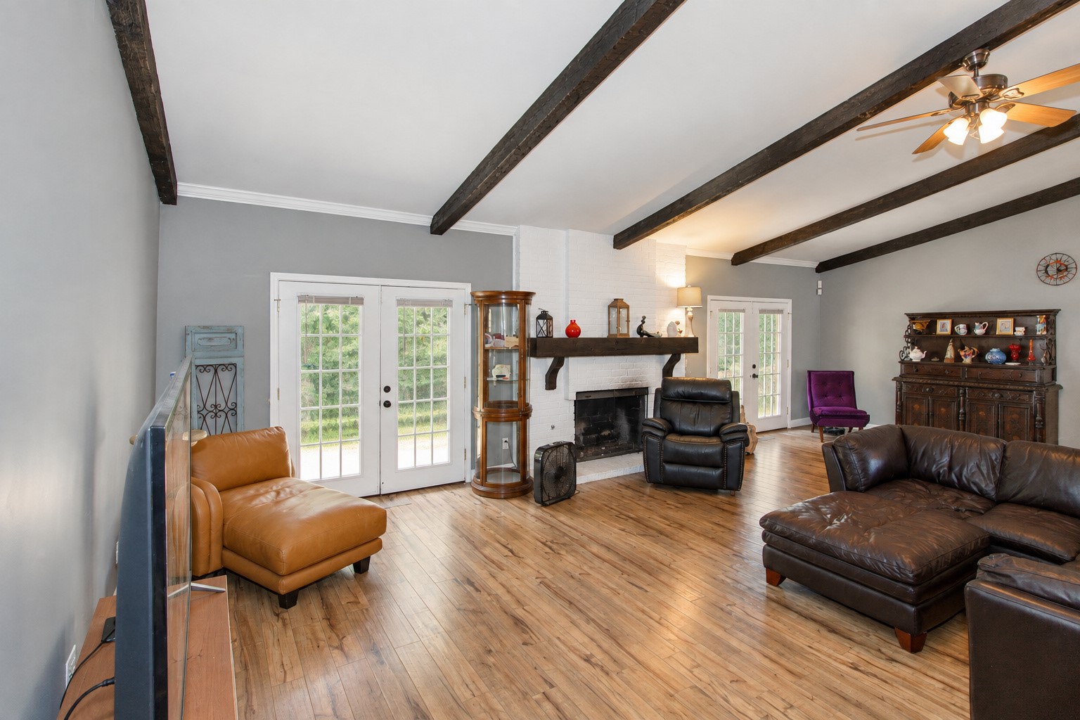 8413 Shadowood Avenue Property Photo 4