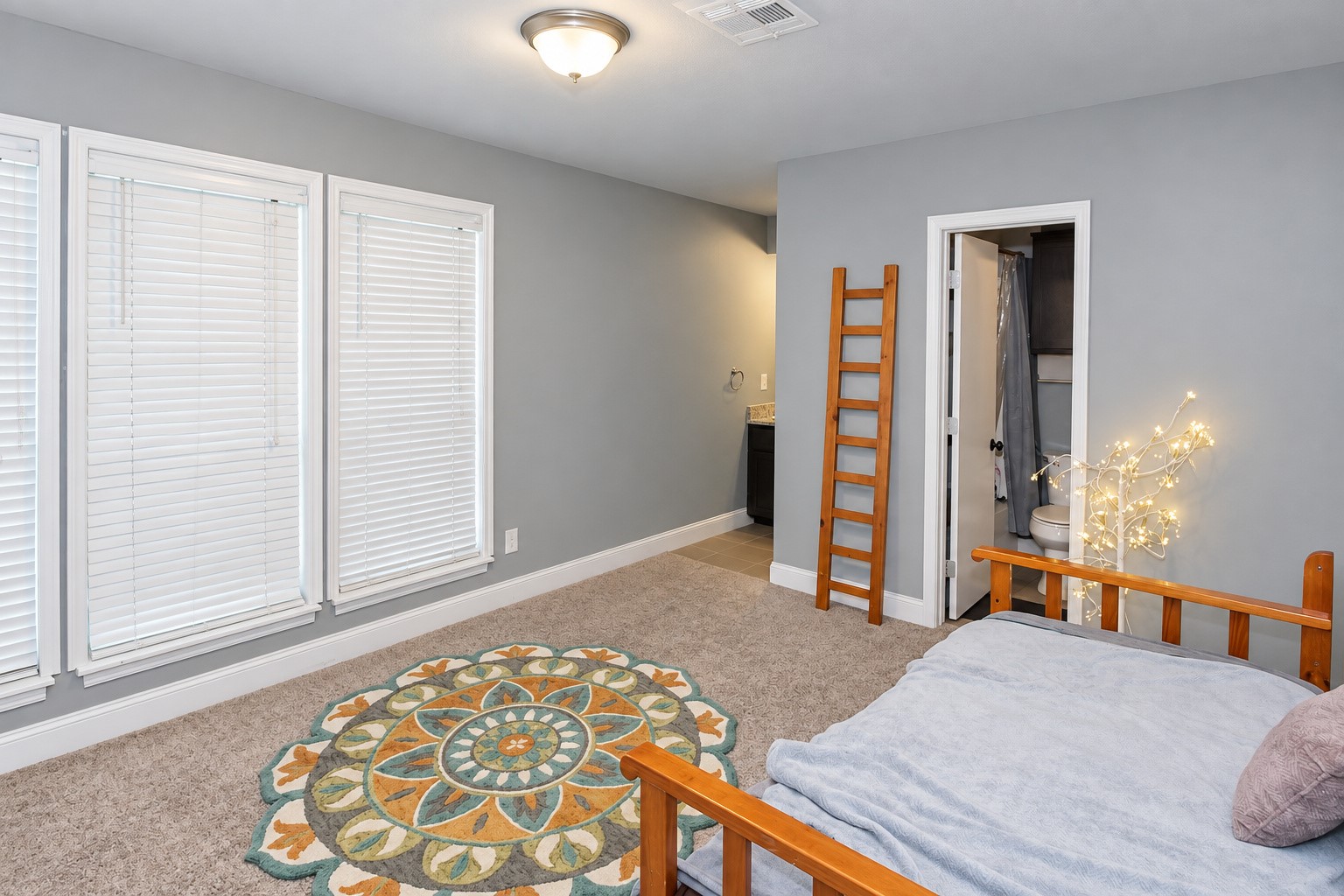 8413 Shadowood Avenue Property Photo 11