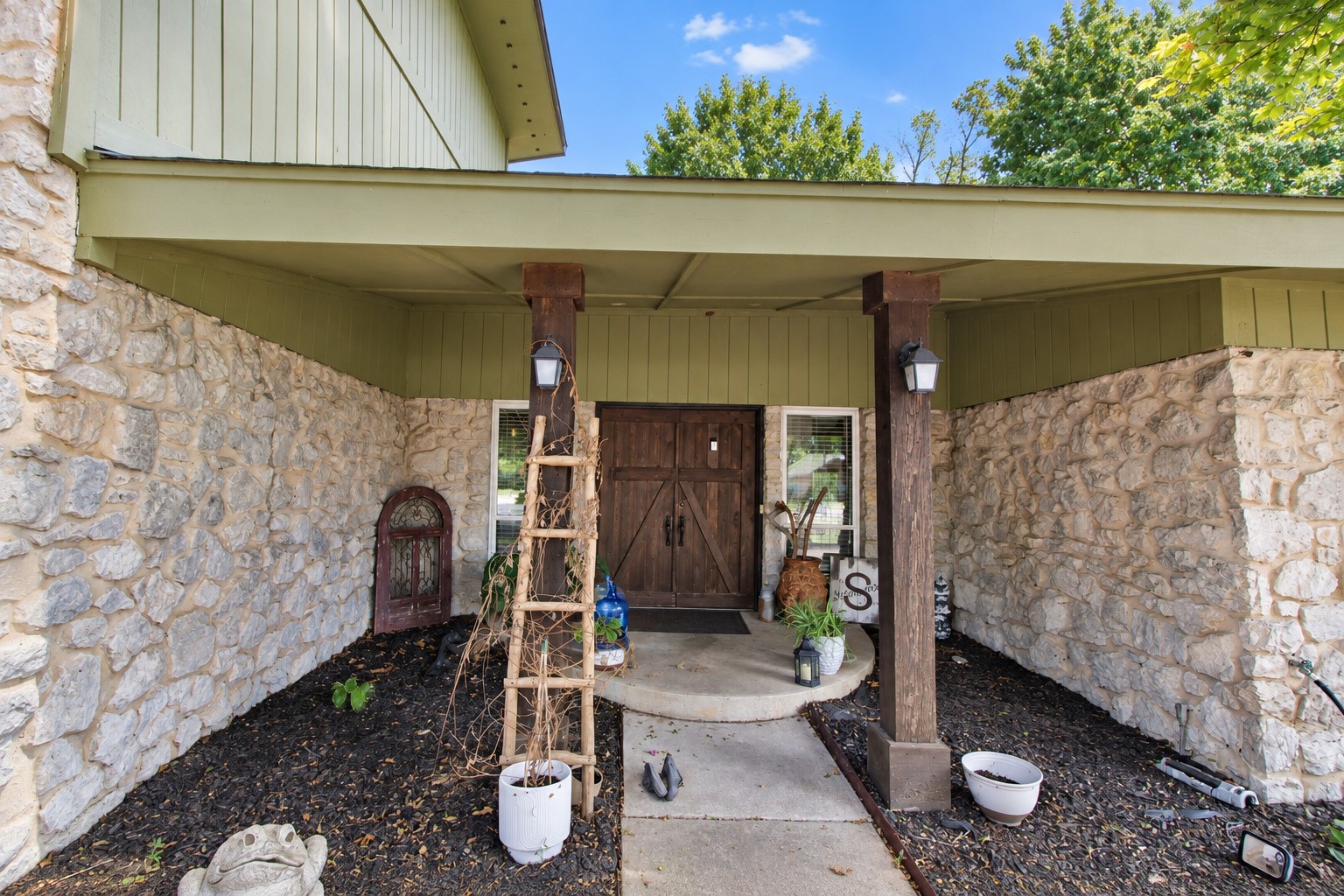 8413 Shadowood Avenue Property Photo 14