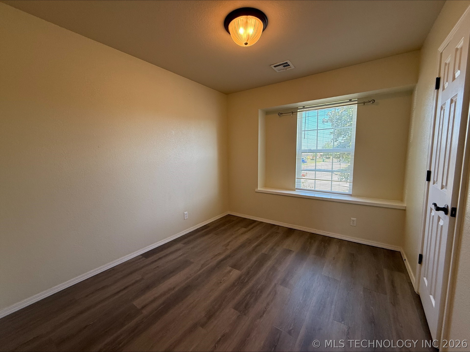 25720 E 90th Place S Property Photo 12