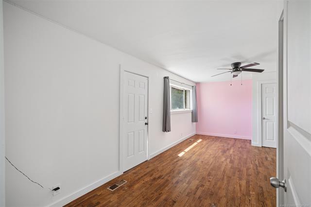 5428 E 25th Street Property Photo 8