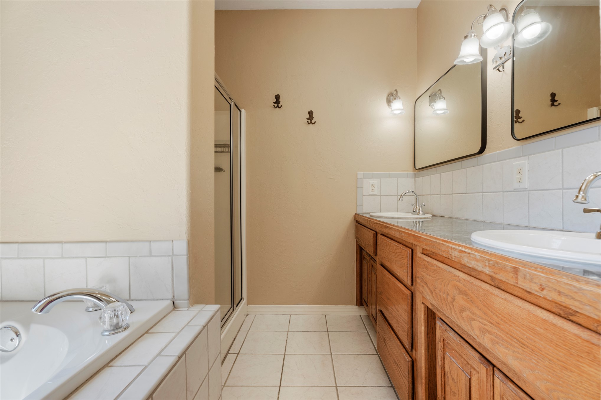 20233 E 570 Property Photo 21