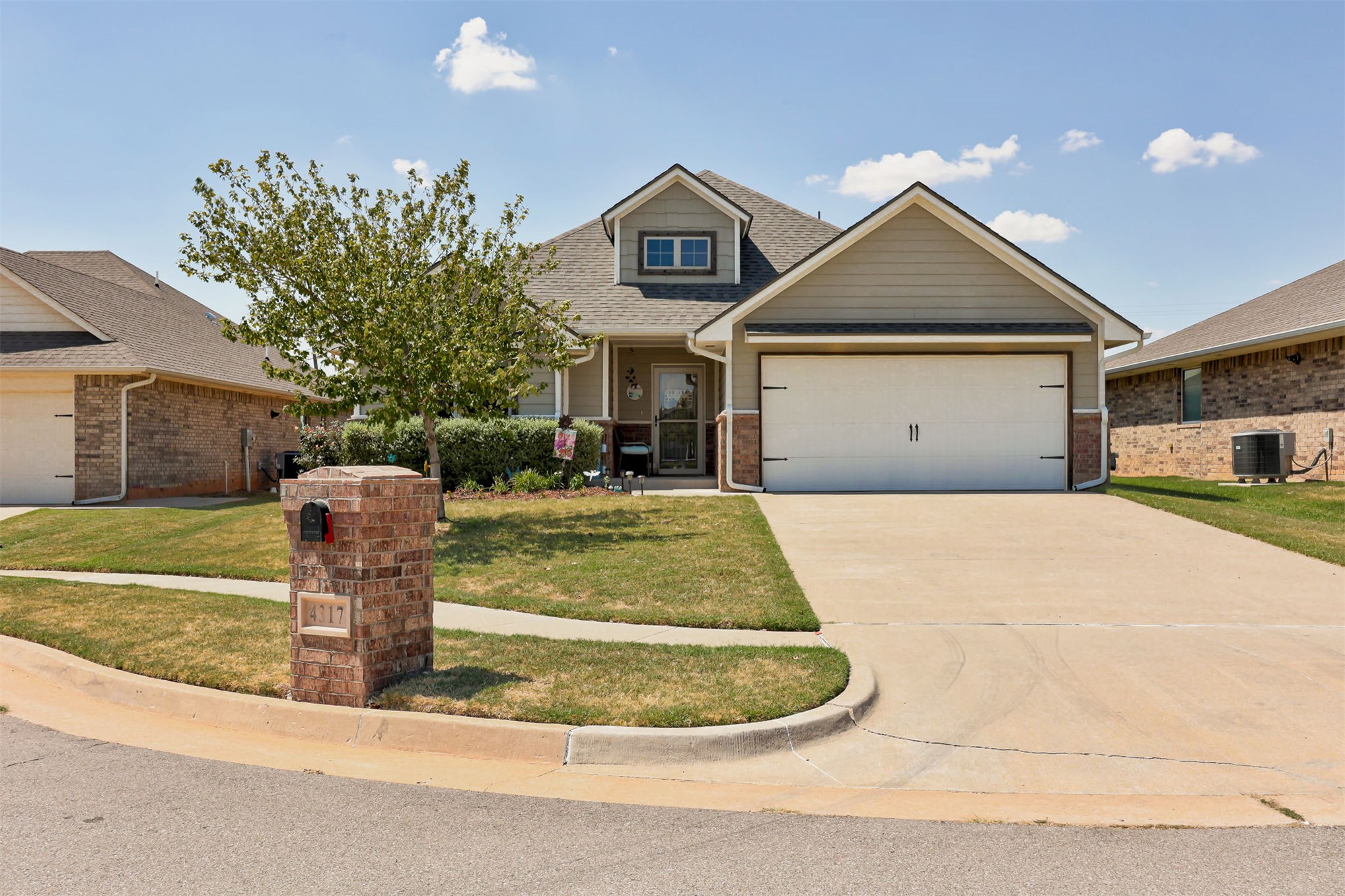 4317 Palisade Lane Property Photo 1