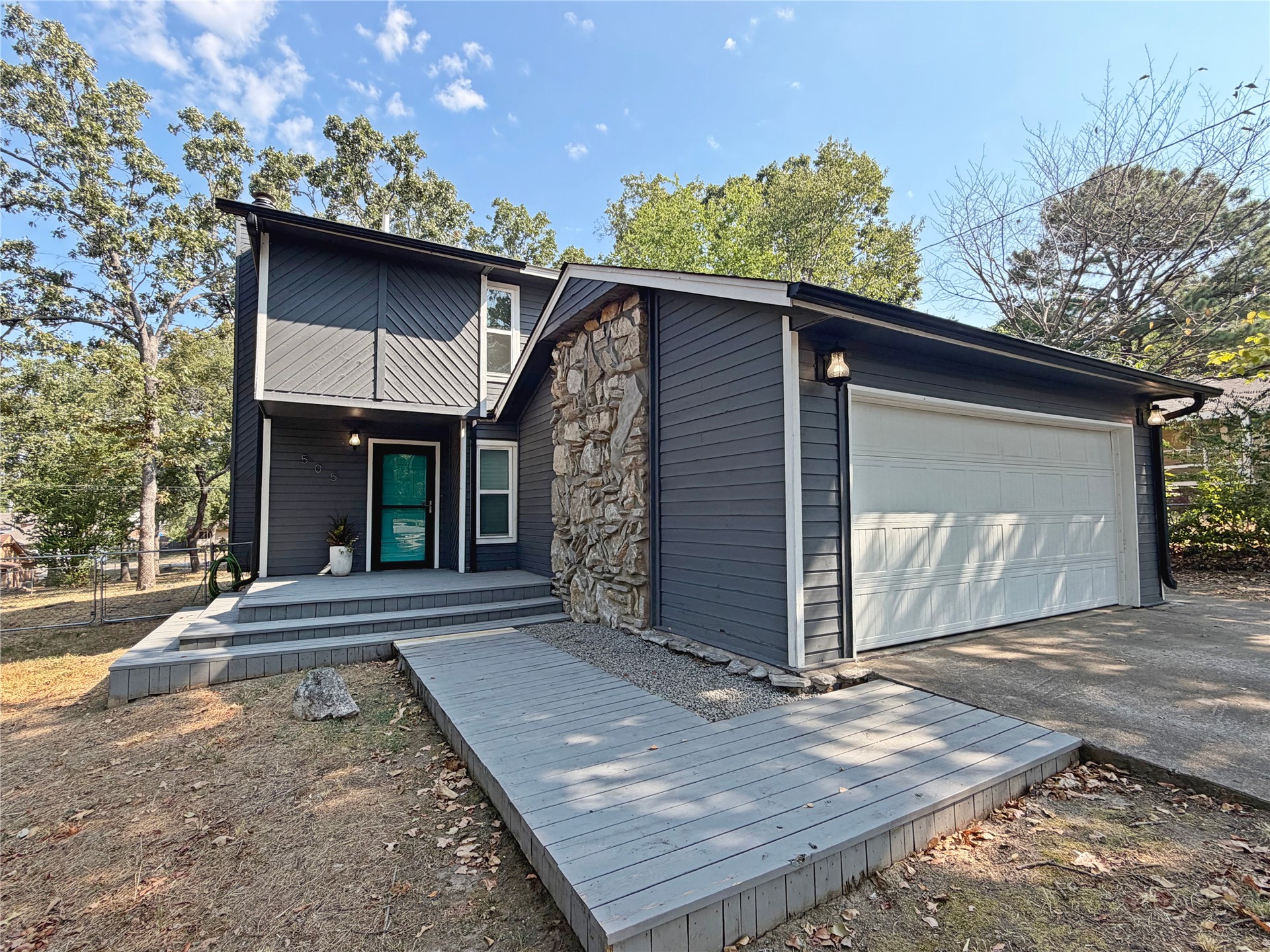 505 Mckie Street Property Photo 1