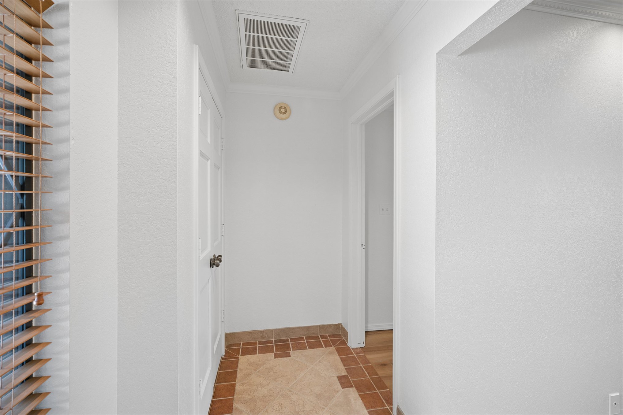 8027 S Irvington Avenue Property Photo 29