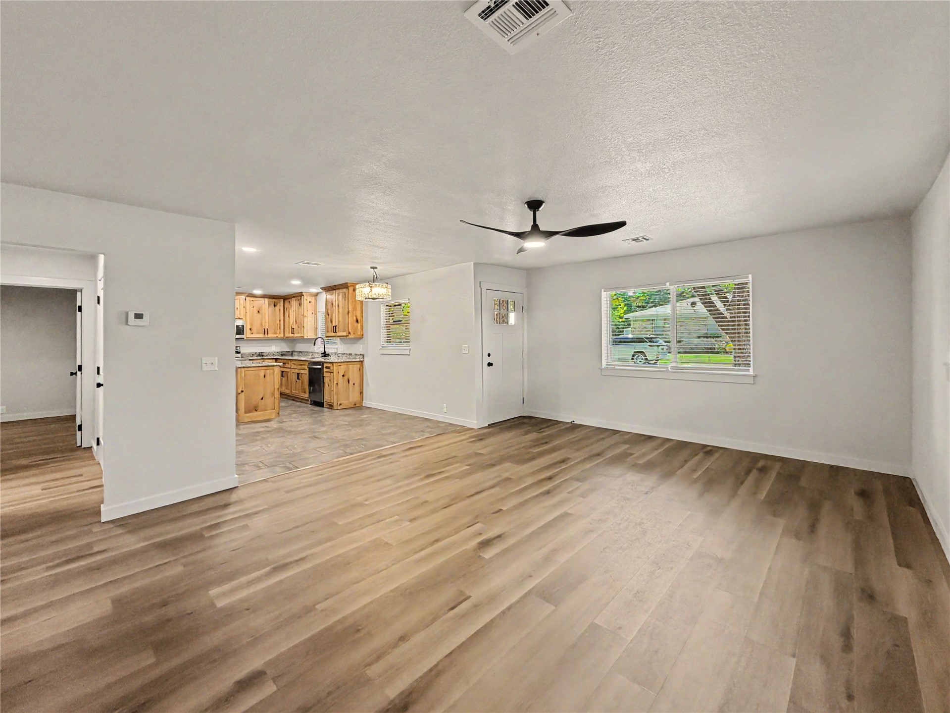 905 Lamer Avenue Property Photo 9