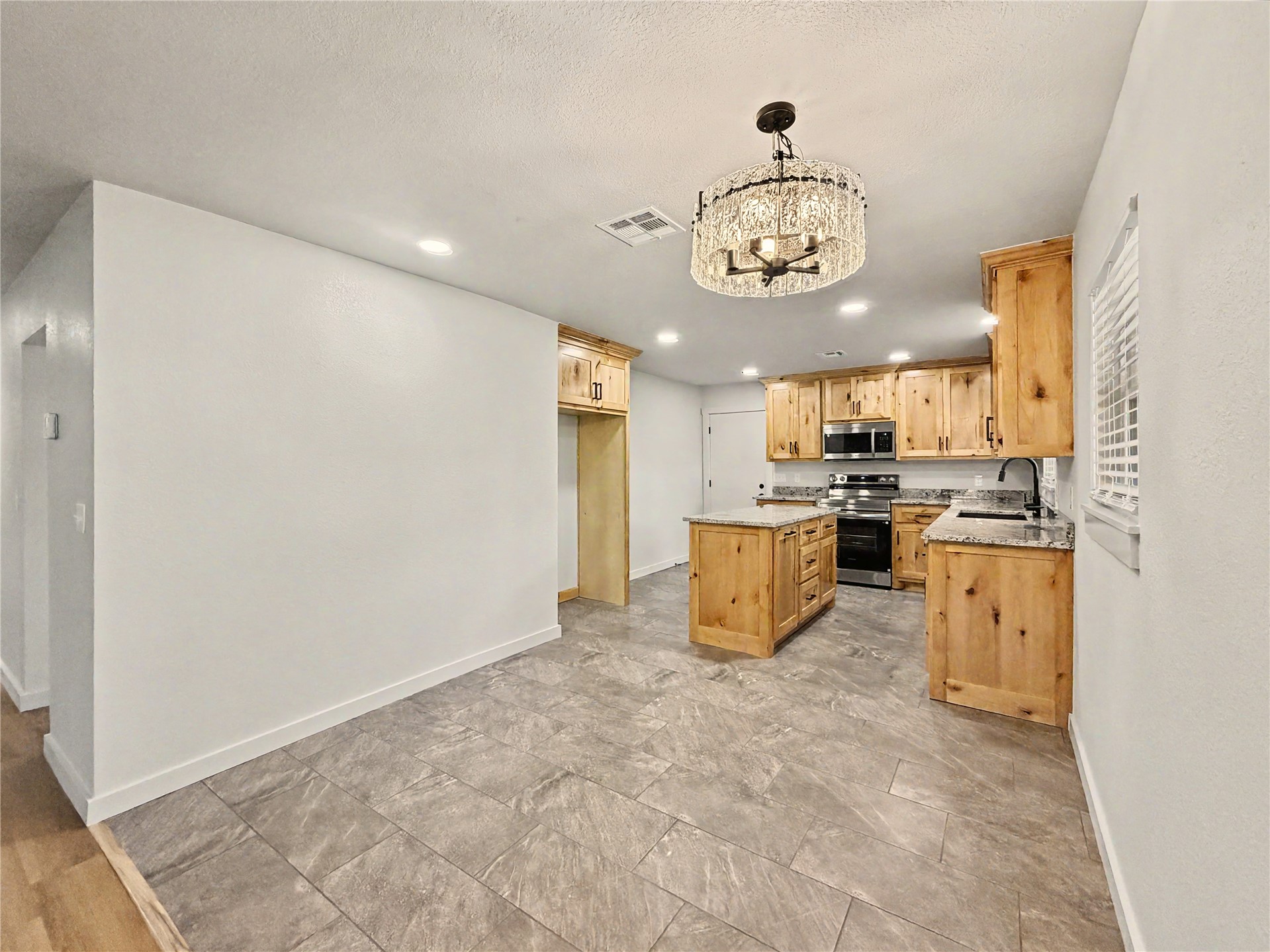 905 Lamer Avenue Property Photo 12