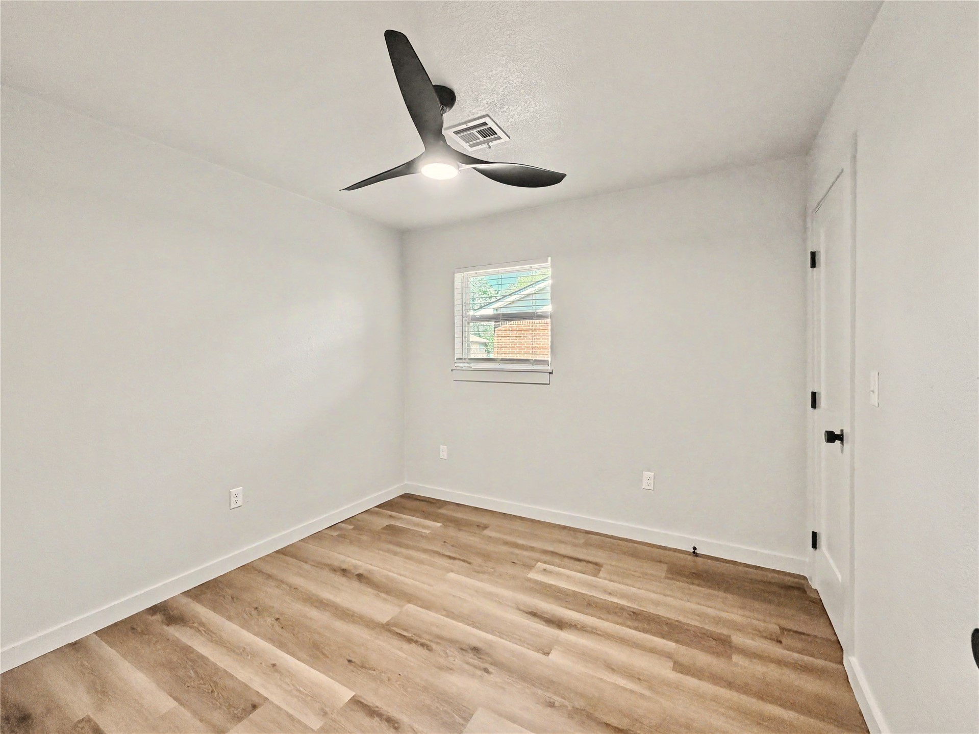 905 Lamer Avenue Property Photo 38