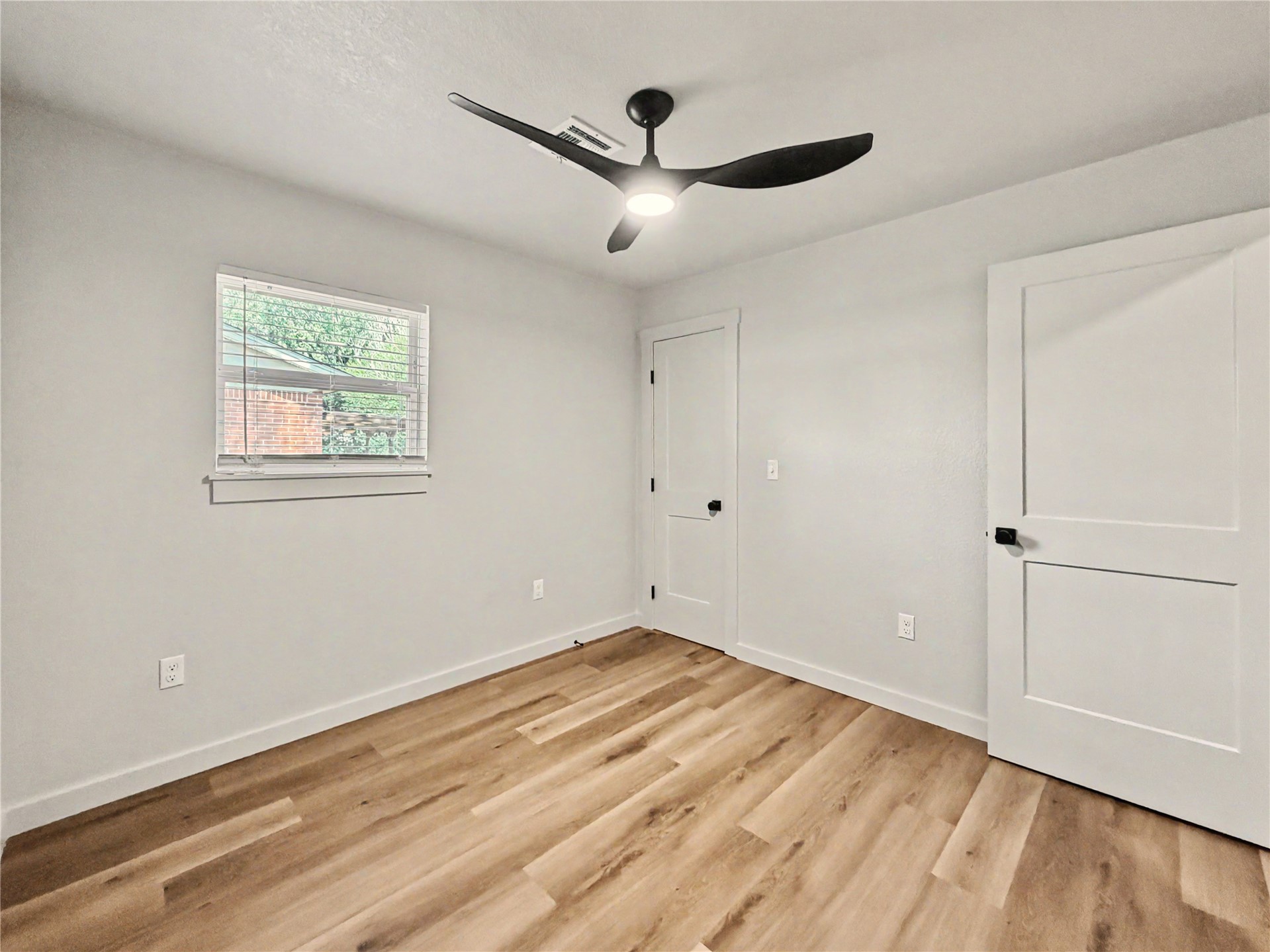905 Lamer Avenue Property Photo 41