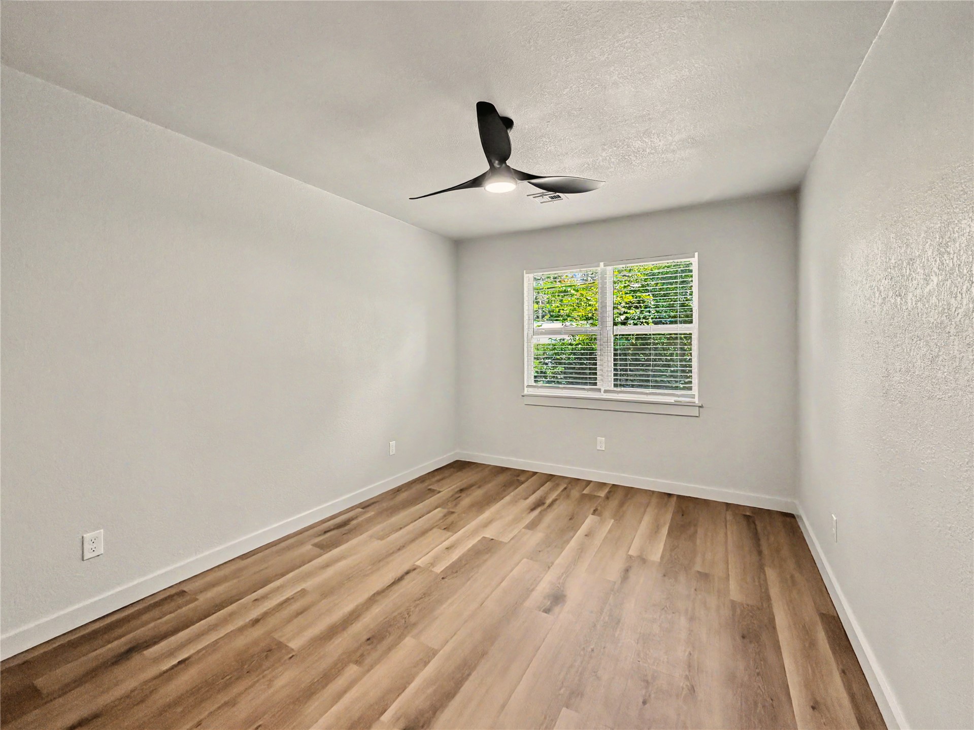 905 Lamer Avenue Property Photo 52