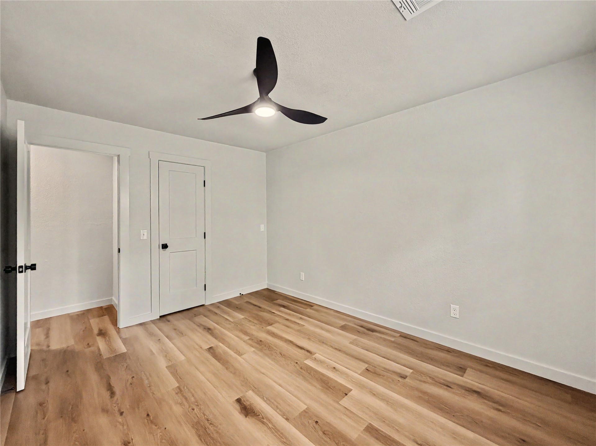 905 Lamer Avenue Property Photo 53