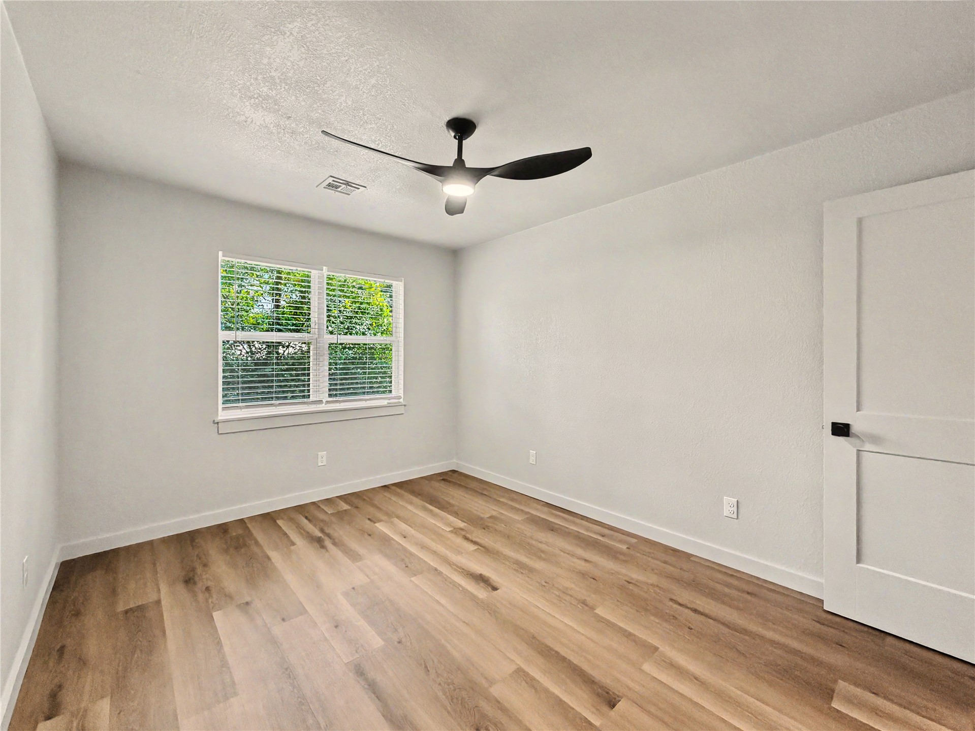 905 Lamer Avenue Property Photo 55