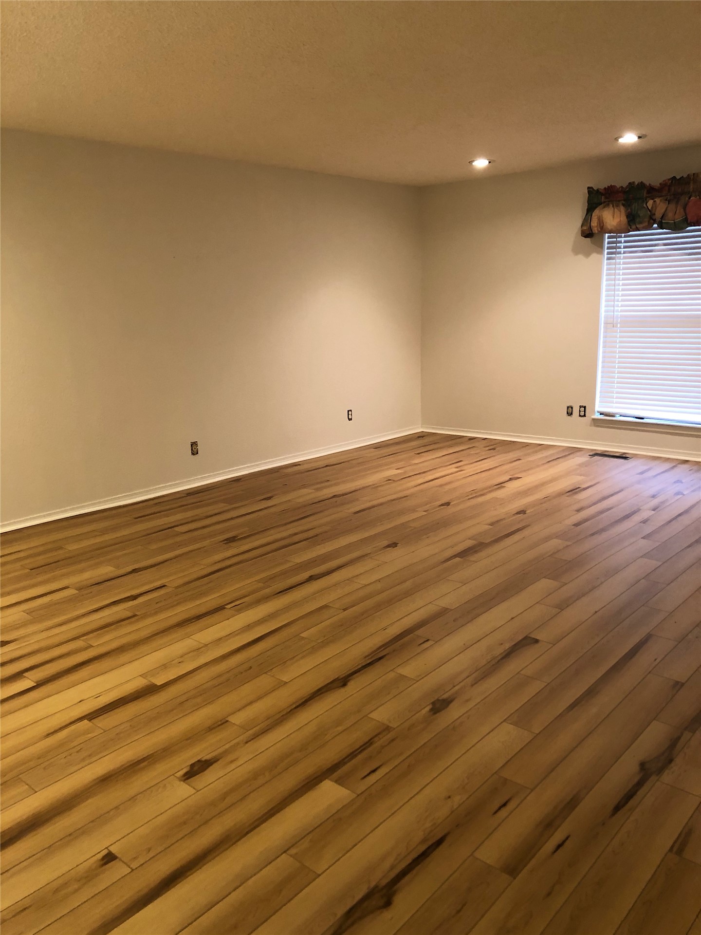 6721 E 87th Place Property Photo 19