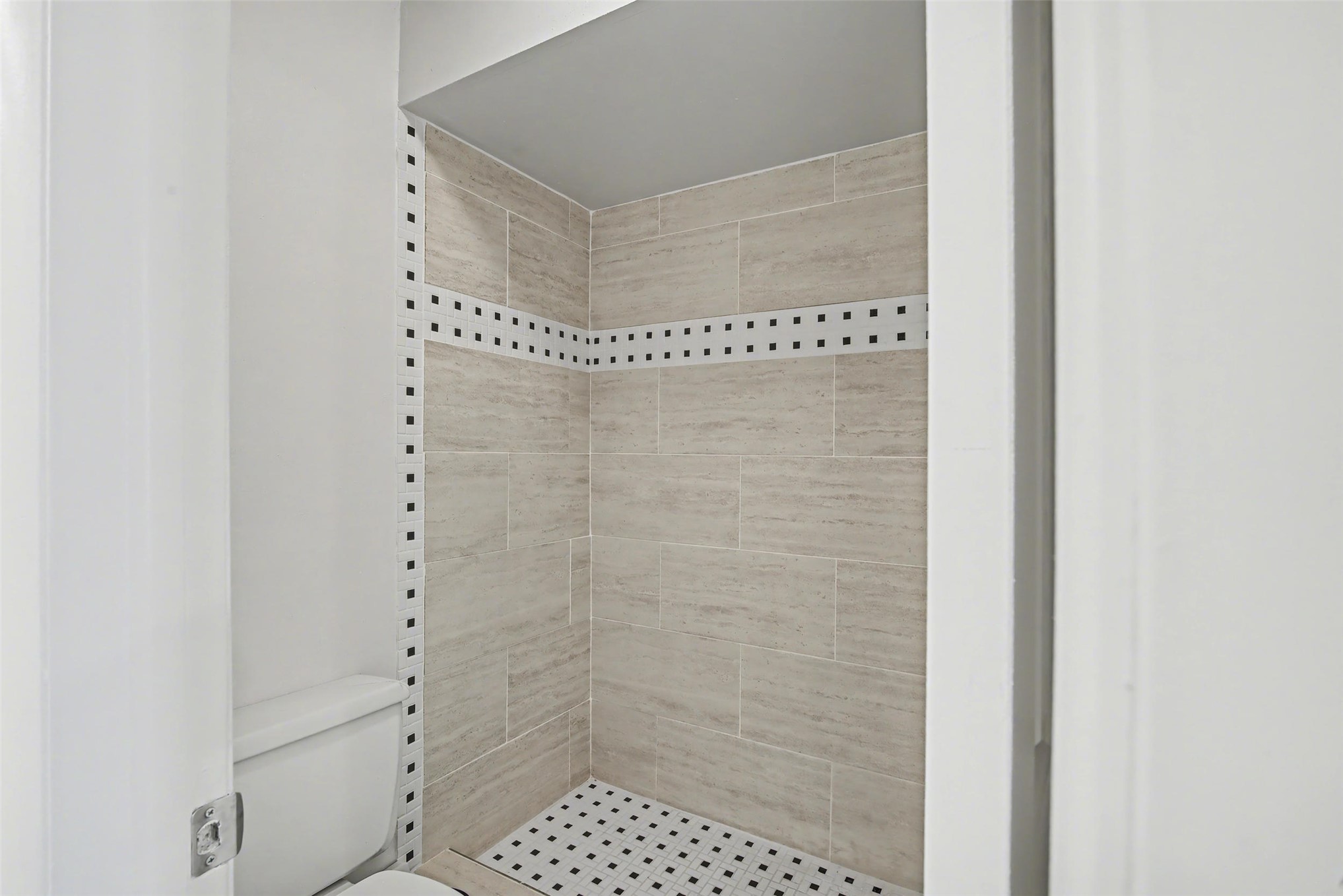 7447 S Yale Street 226 Property Photo 14