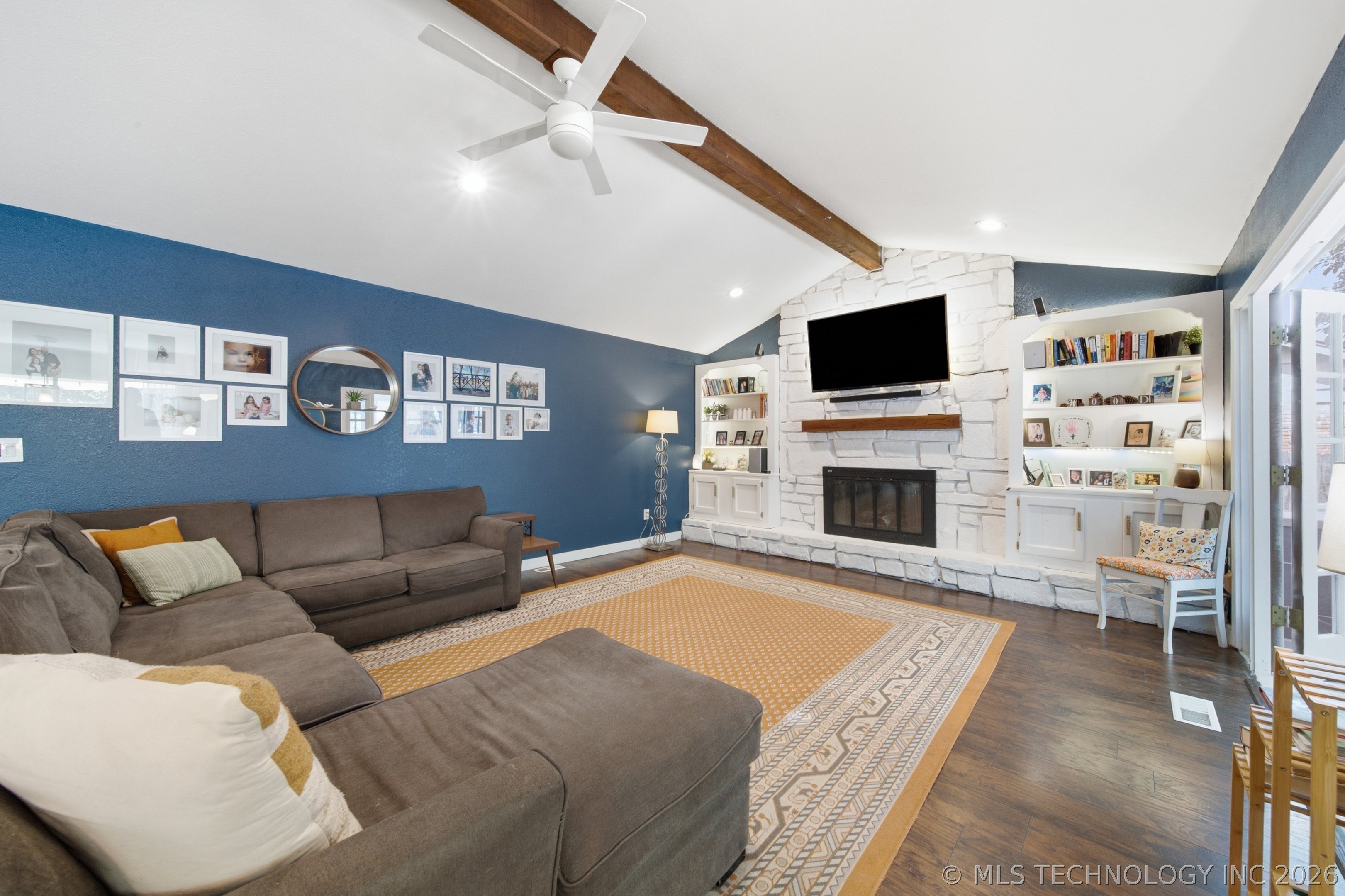 8211 S Marion Avenue Property Photo 9