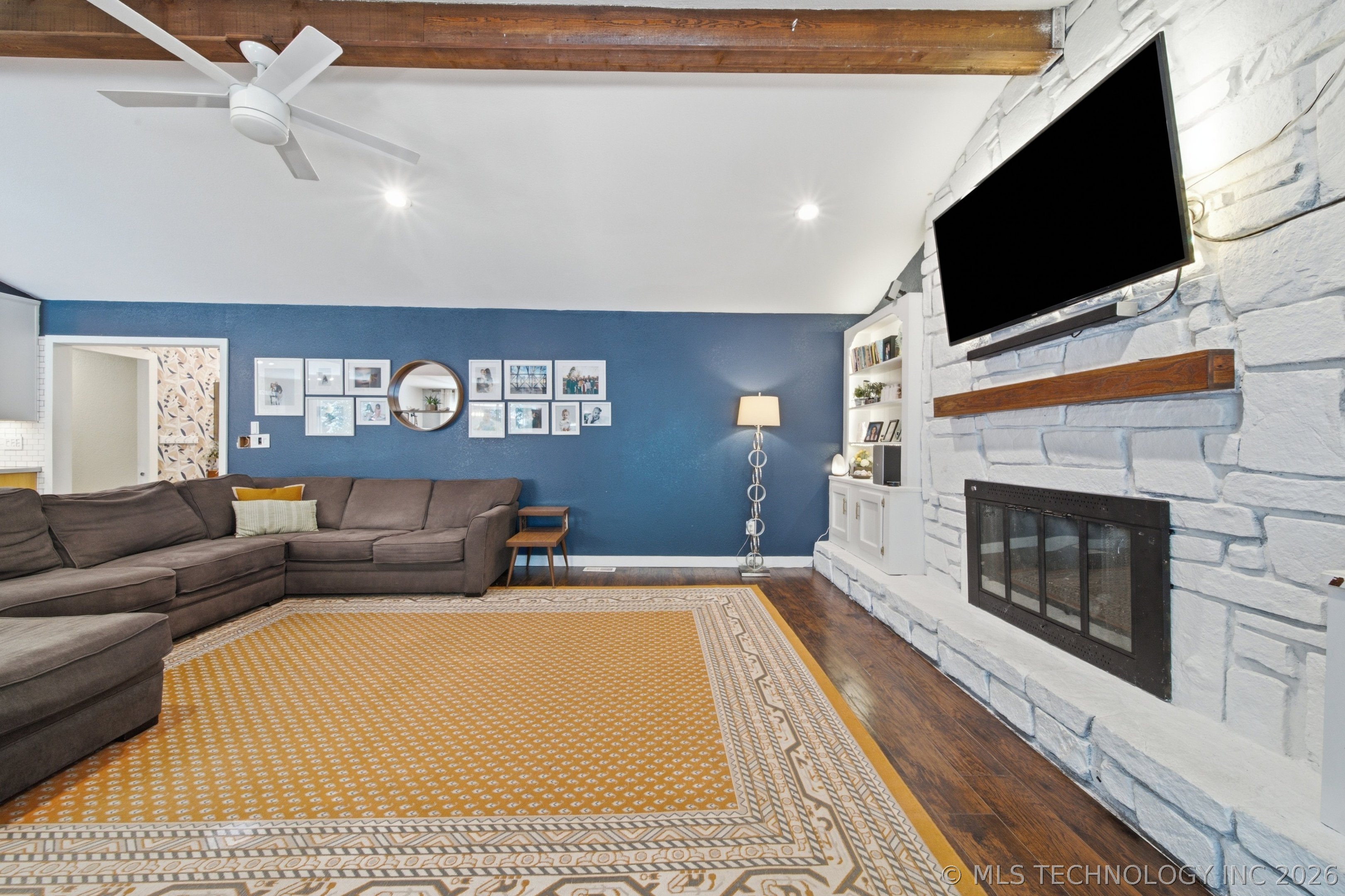 8211 S Marion Avenue Property Photo 10