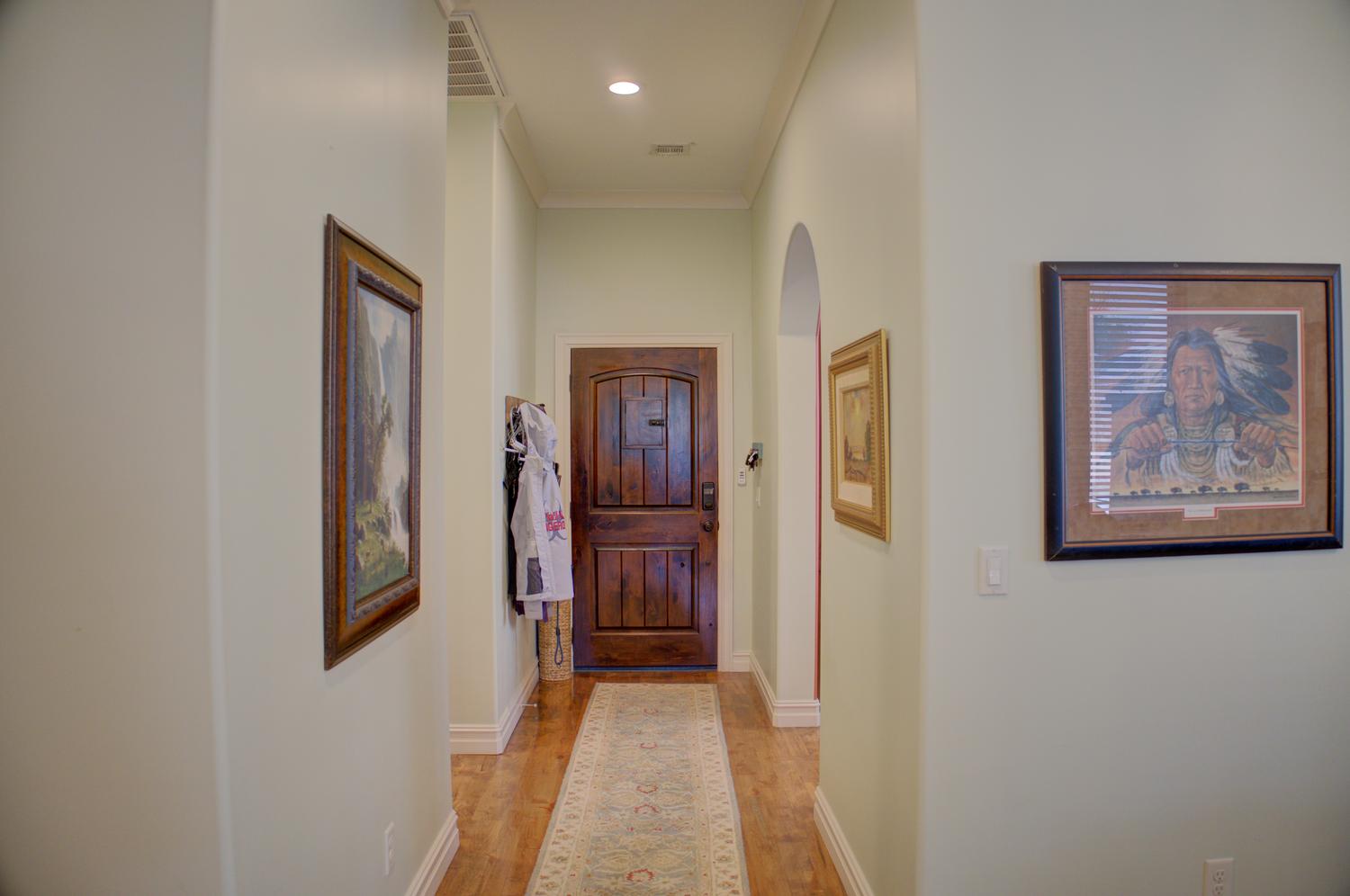 1112 E 36th Street Property Photo 4