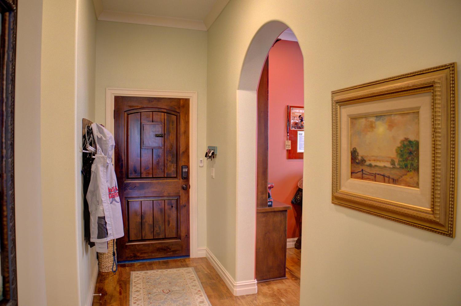 1112 E 36th Street Property Photo 5