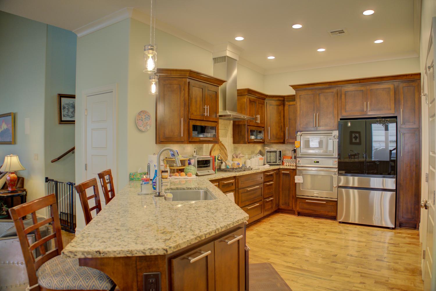 1112 E 36th Street Property Photo 16