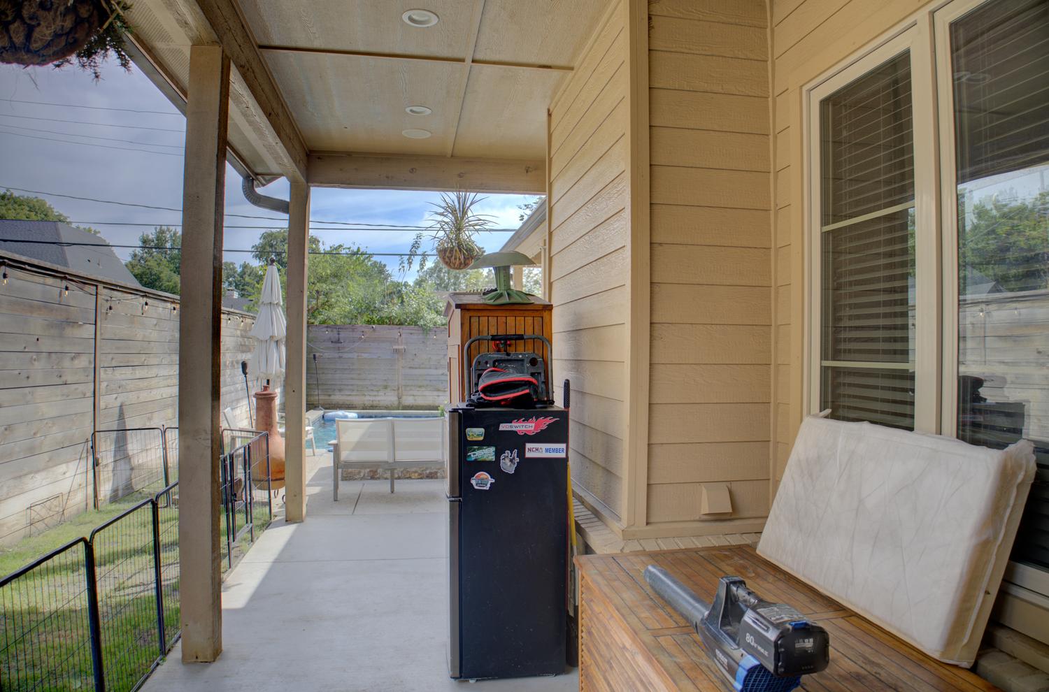 1112 E 36th Street Property Photo 46