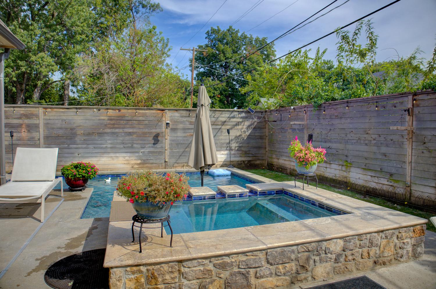 1112 E 36th Street Property Photo 51