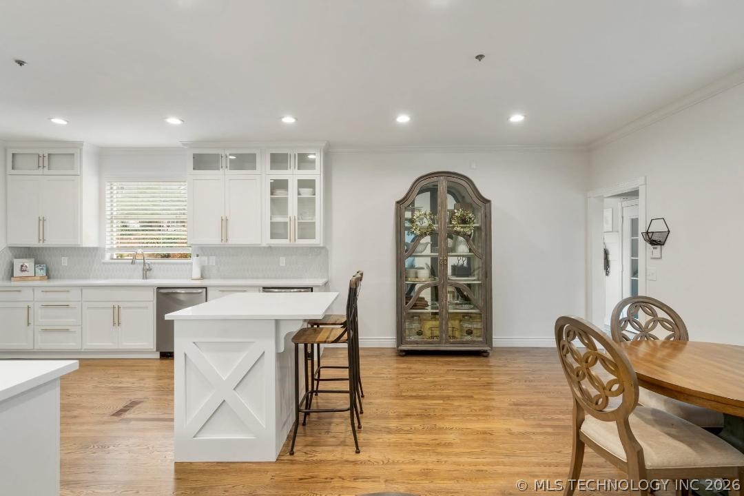 804 E Van Buren Street Property Photo 15