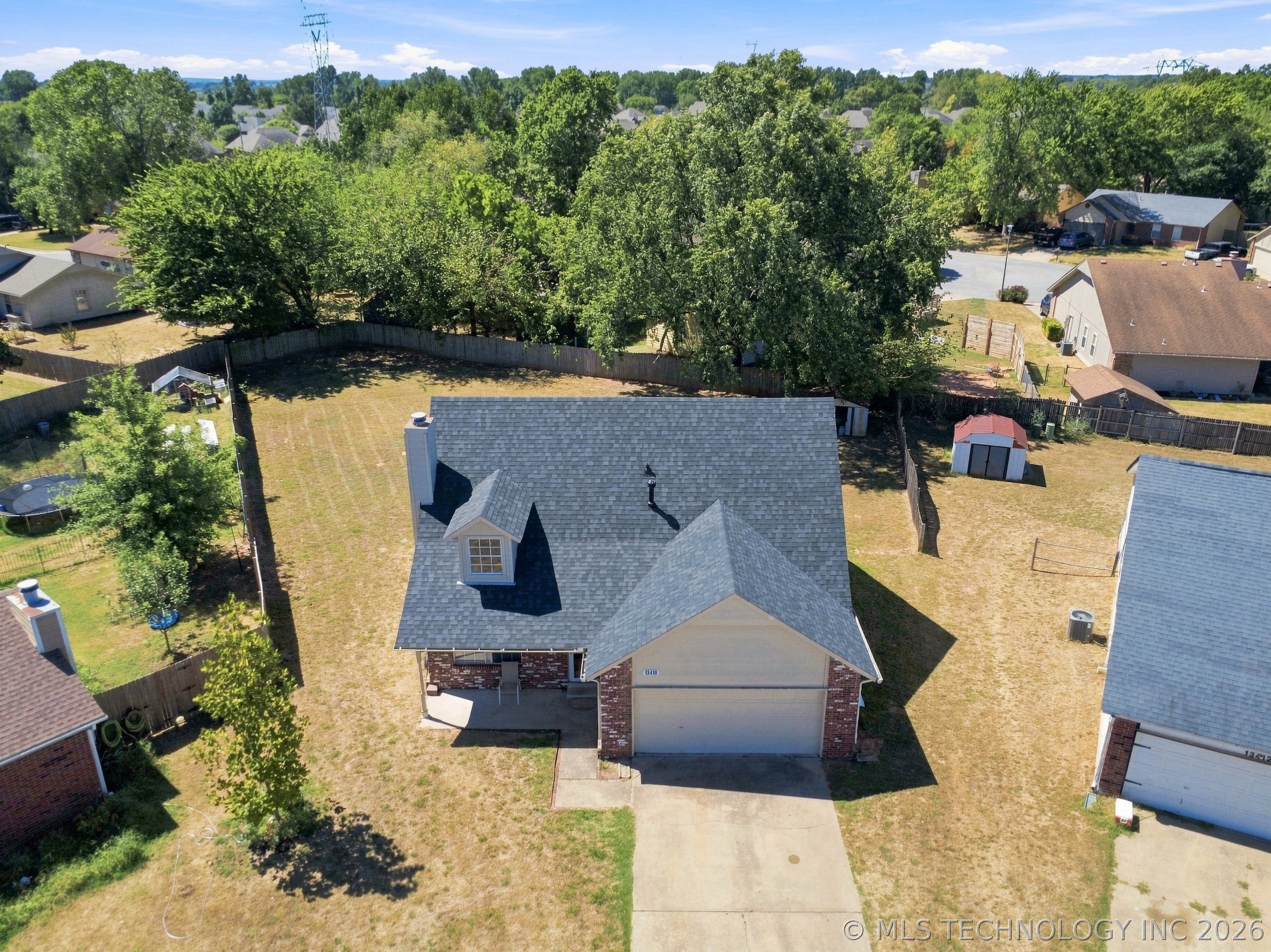 13418 S 90th East Avenue Property Photo 3