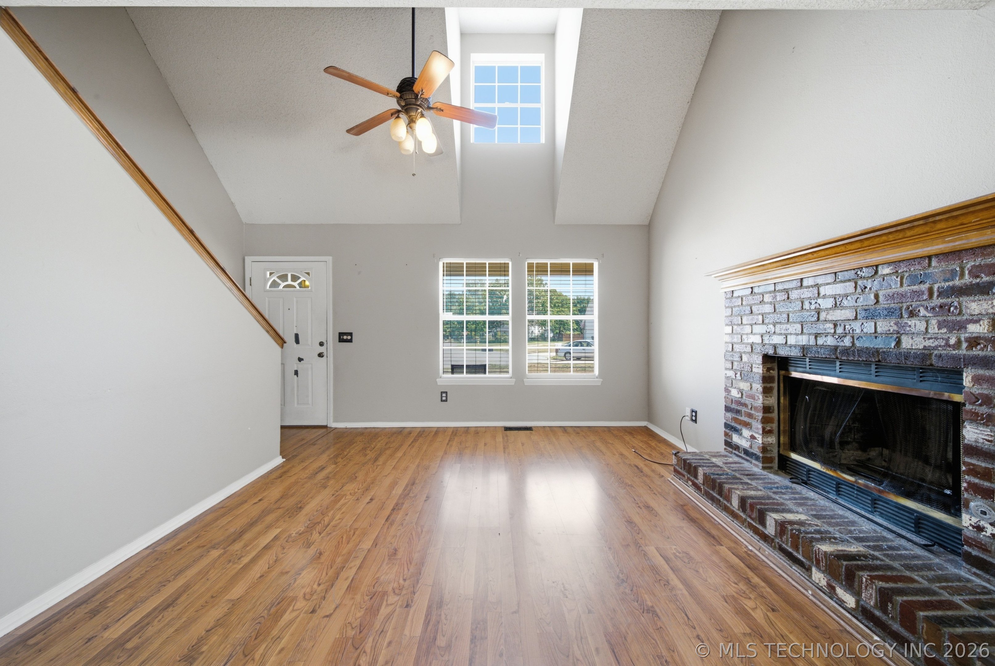 13418 S 90th East Avenue Property Photo 6