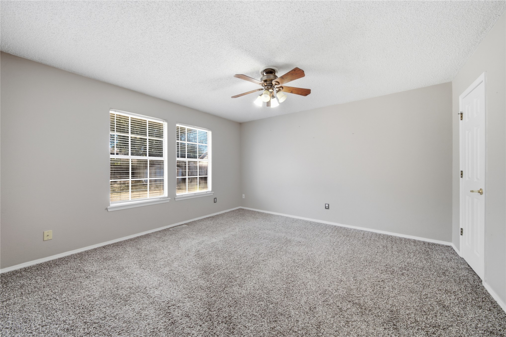 13418 S 90th East Avenue Property Photo 42