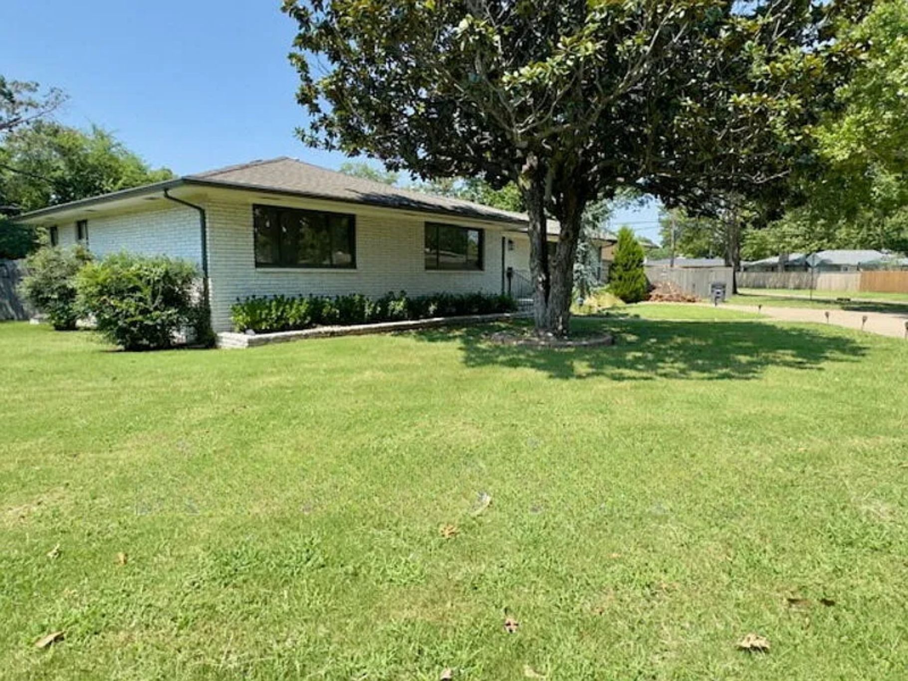 4051 E 46th Place Property Photo 3