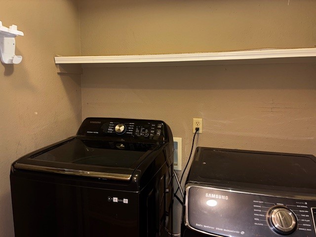 8630 E 78th Street Property Photo 10