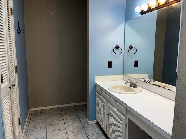8630 E 78th Street Property Photo 15