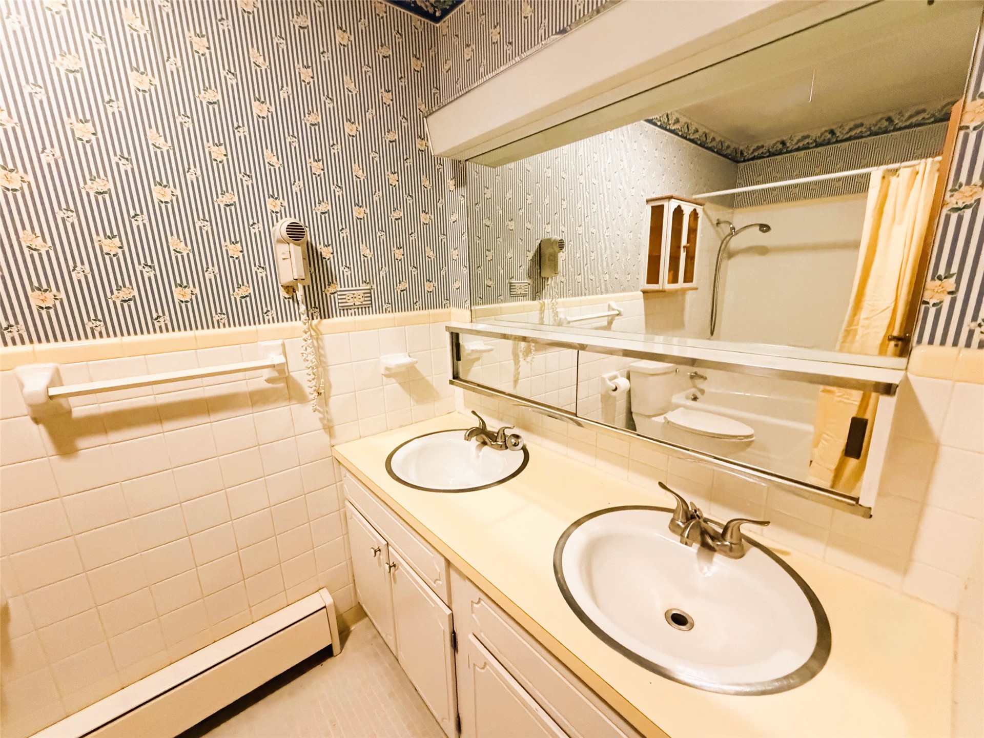 1310 Wade Wells Drive Property Photo 25