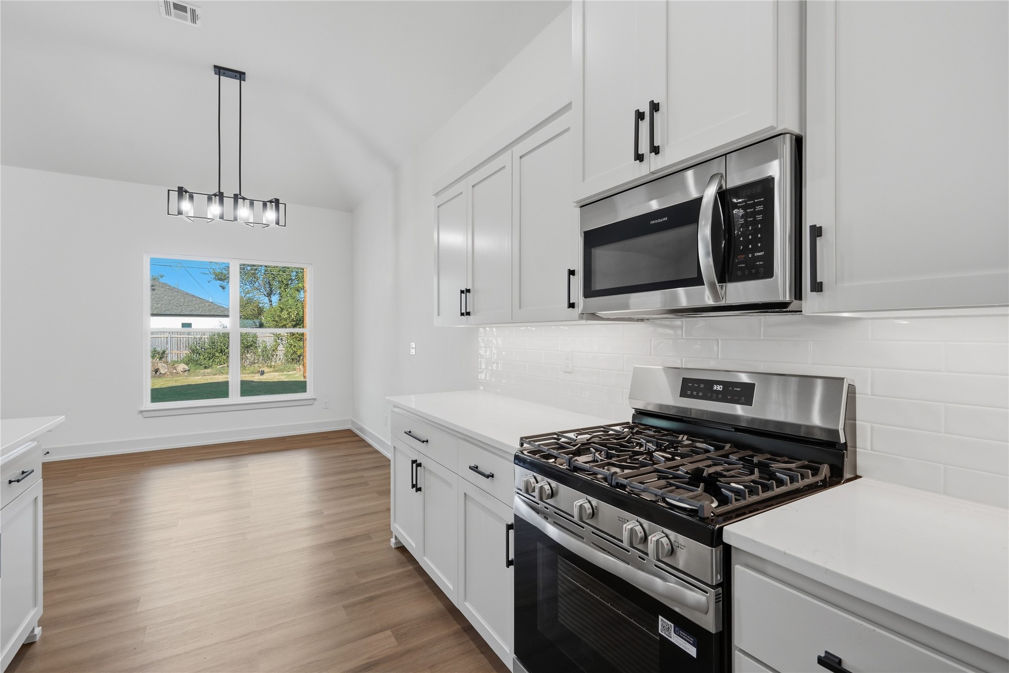 506 N Ross Street Property Photo 6