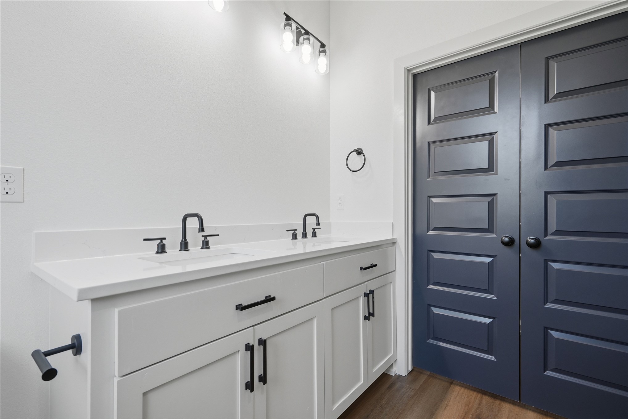 506 N Ross Street Property Photo 19