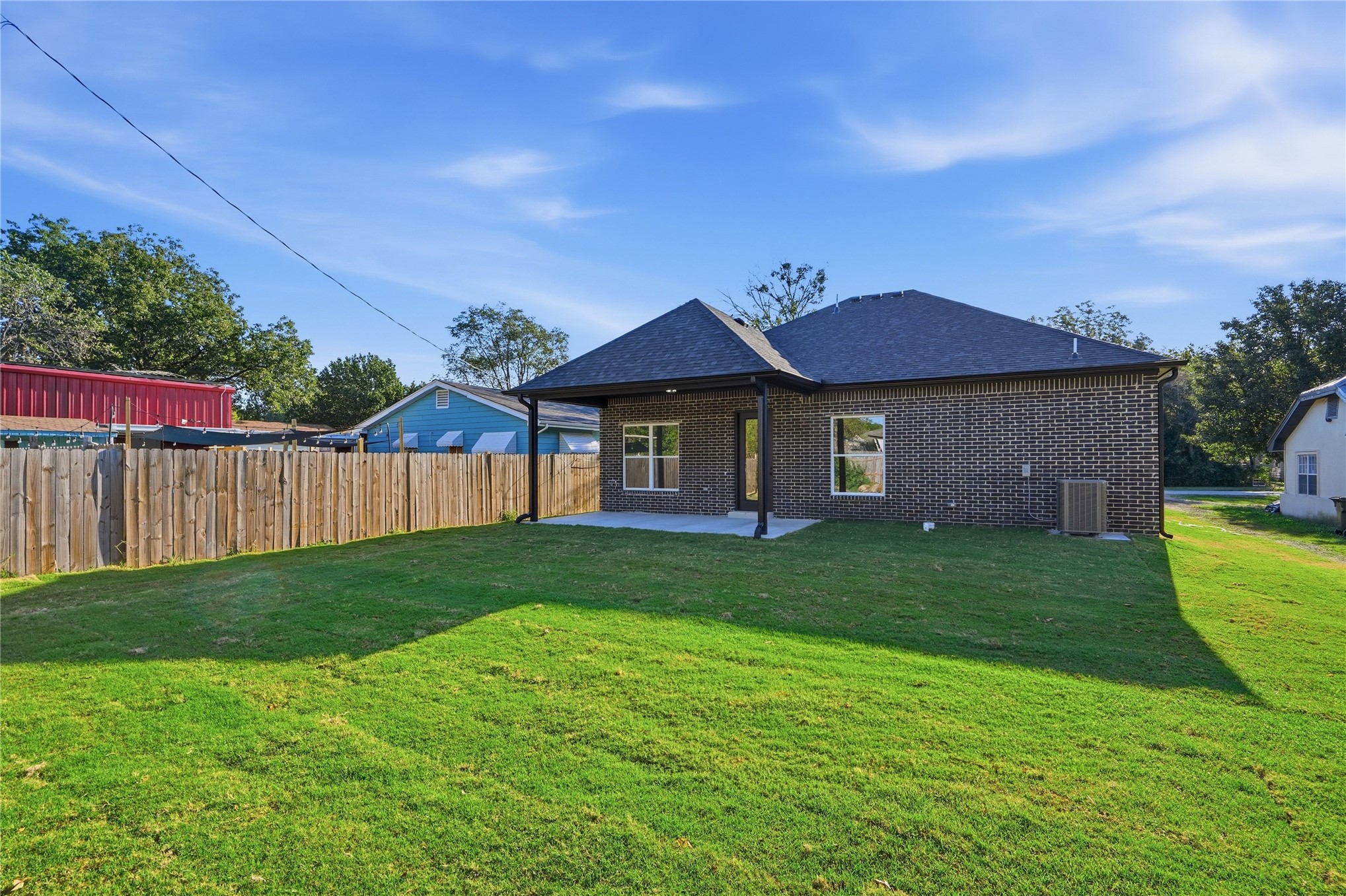 506 N Ross Street Property Photo 24