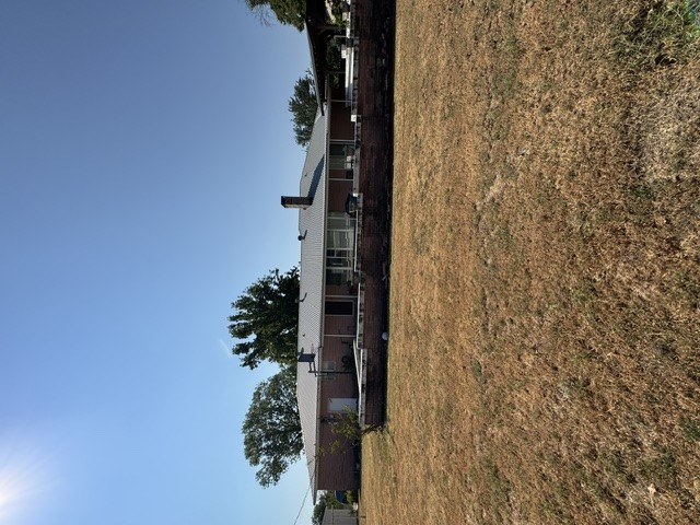 105 E Neff Street Property Photo 3
