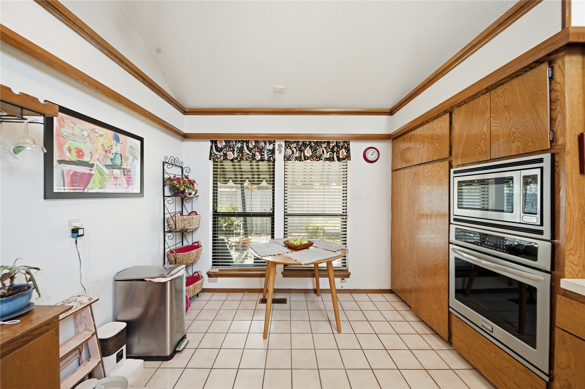 9204 S Maplewood Avenue Property Photo 15