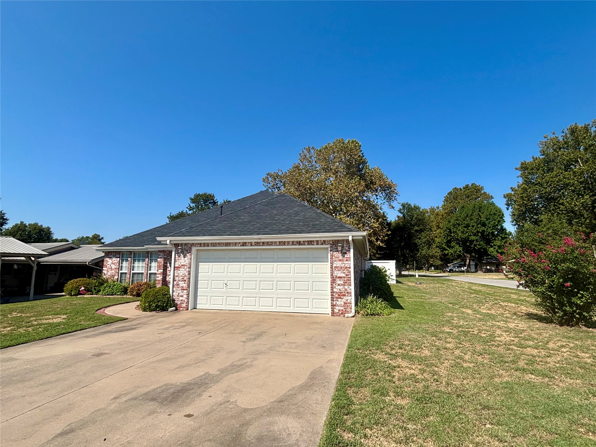 114516 Portside Drive Property Photo 3