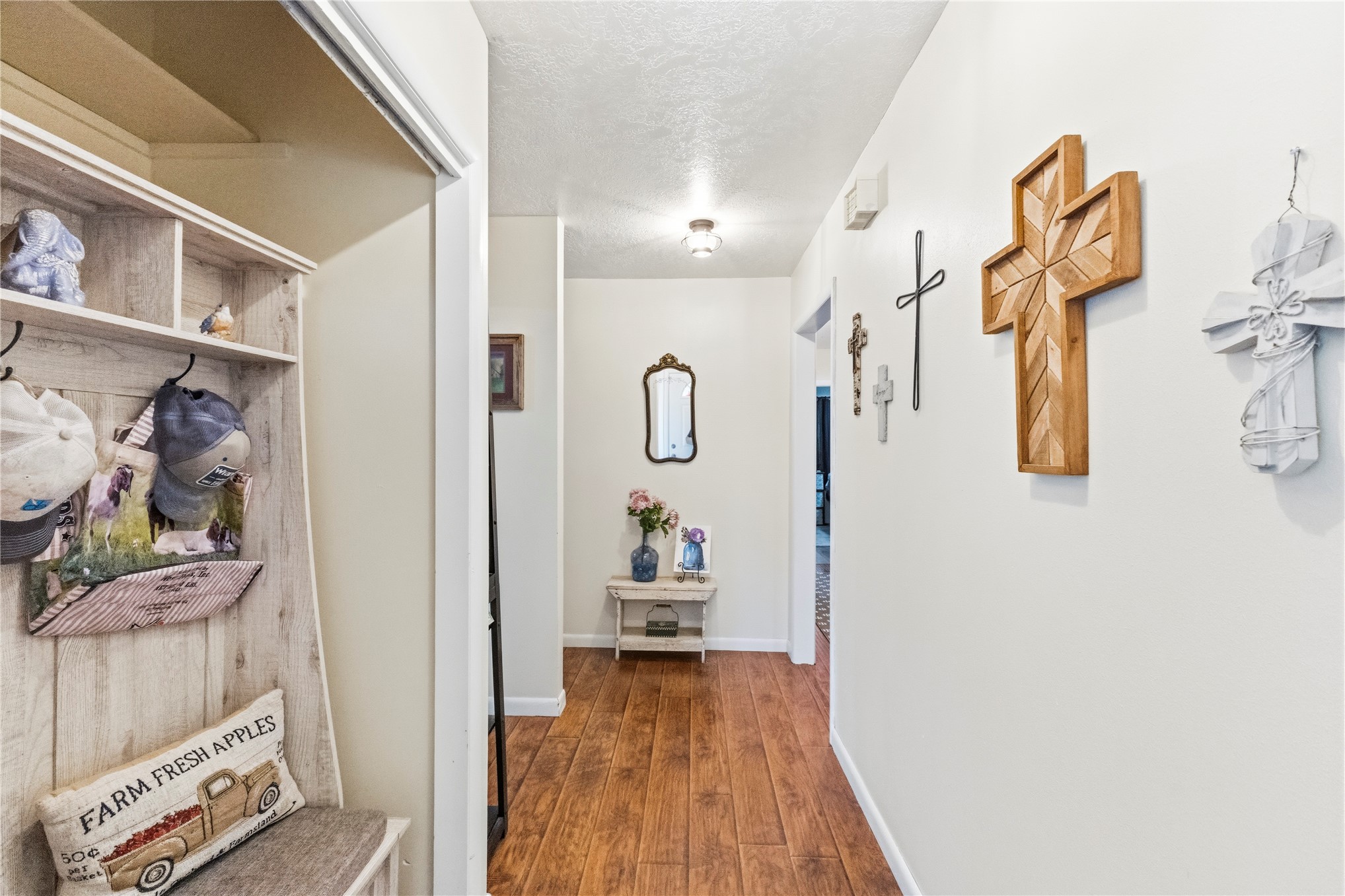 506 E Schmid Property Photo 6
