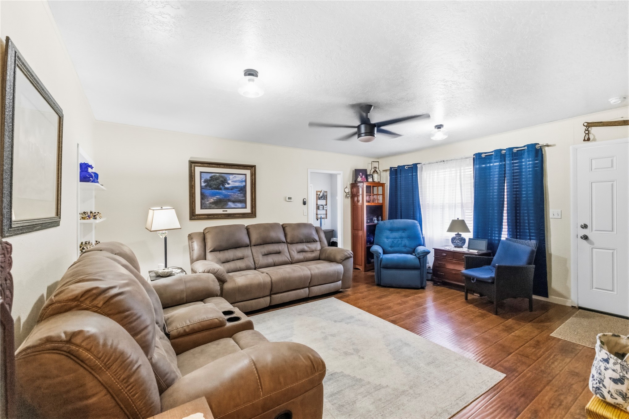 506 E Schmid Property Photo 7