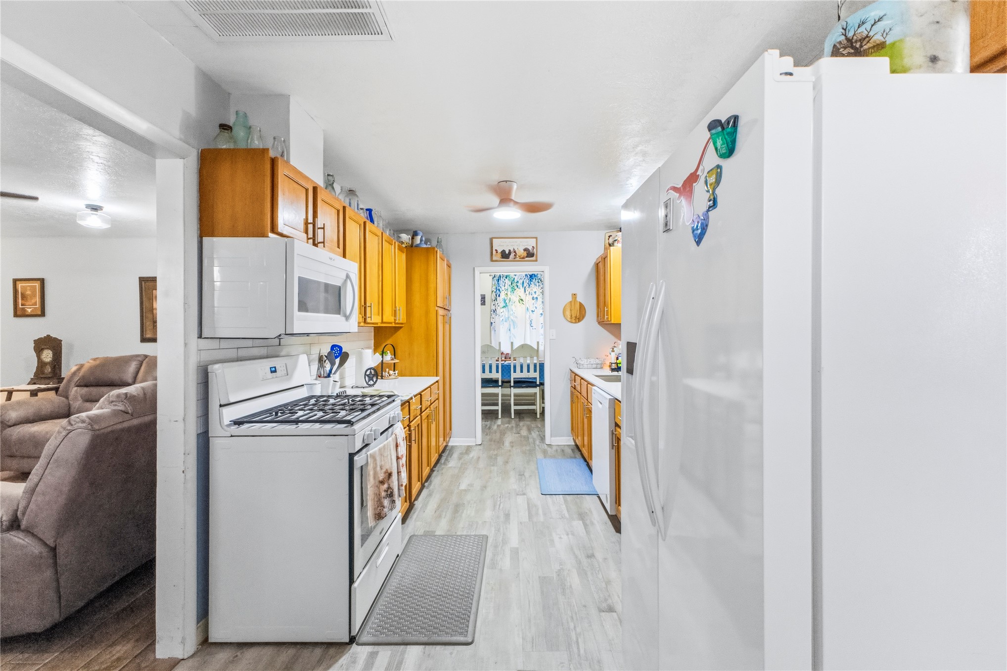 506 E Schmid Property Photo 10