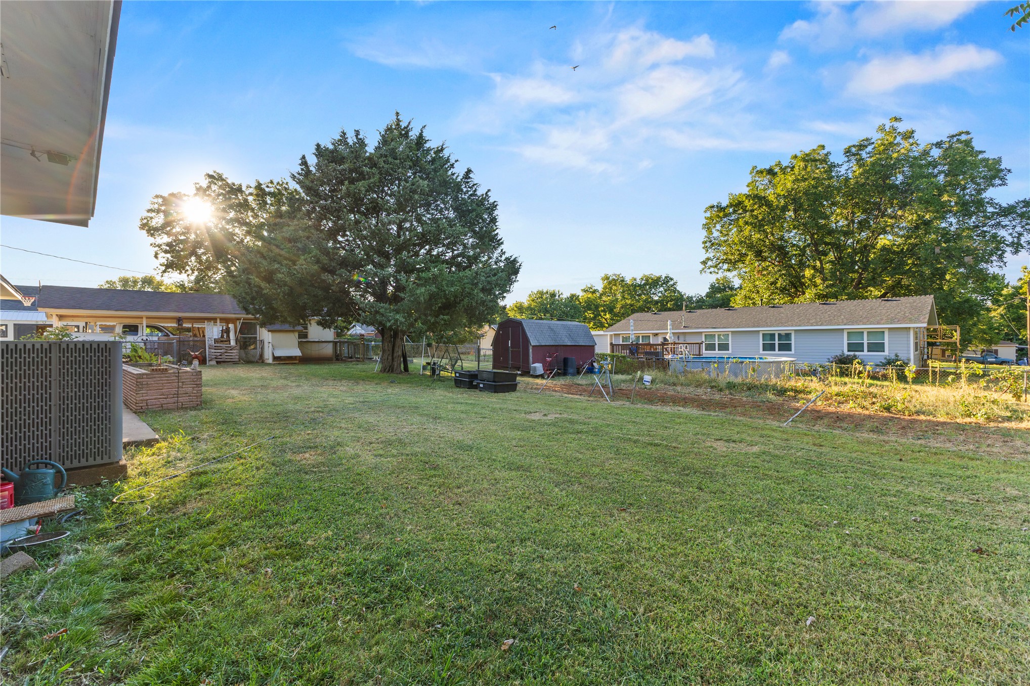 506 E Schmid Property Photo 29