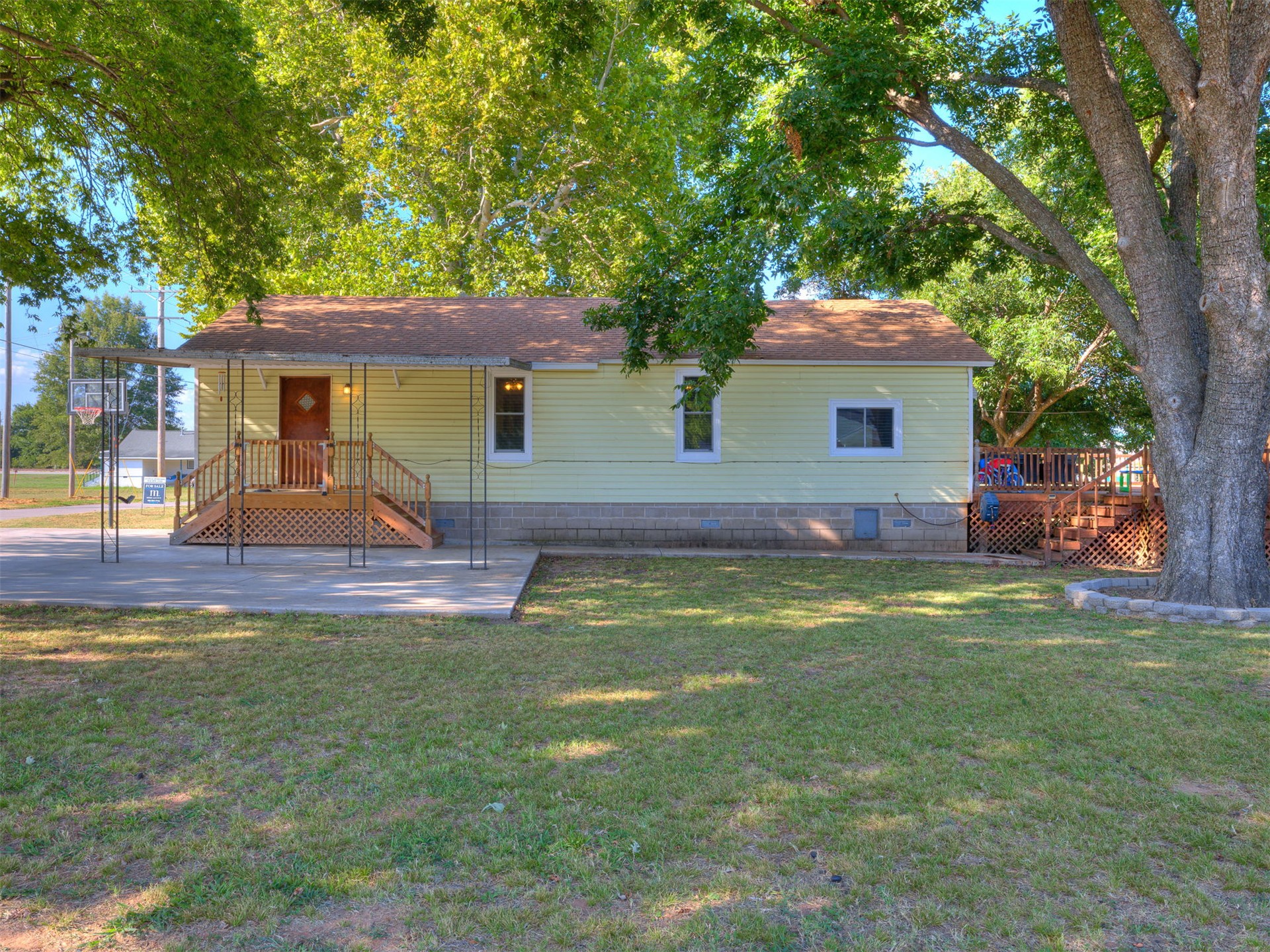 2019 S 161st West Avenue Property Photo 1